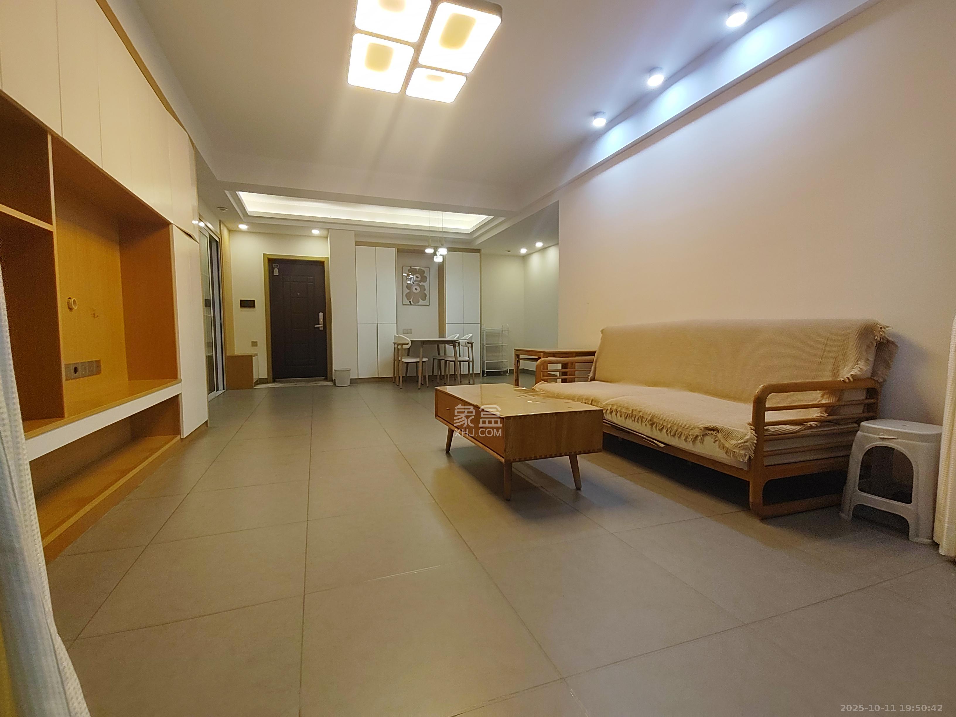 恒基凯旋门三期  3室2厅2卫    3300.0元/月 恒基凯旋门三期  3室2厅2卫    3300.0元/月