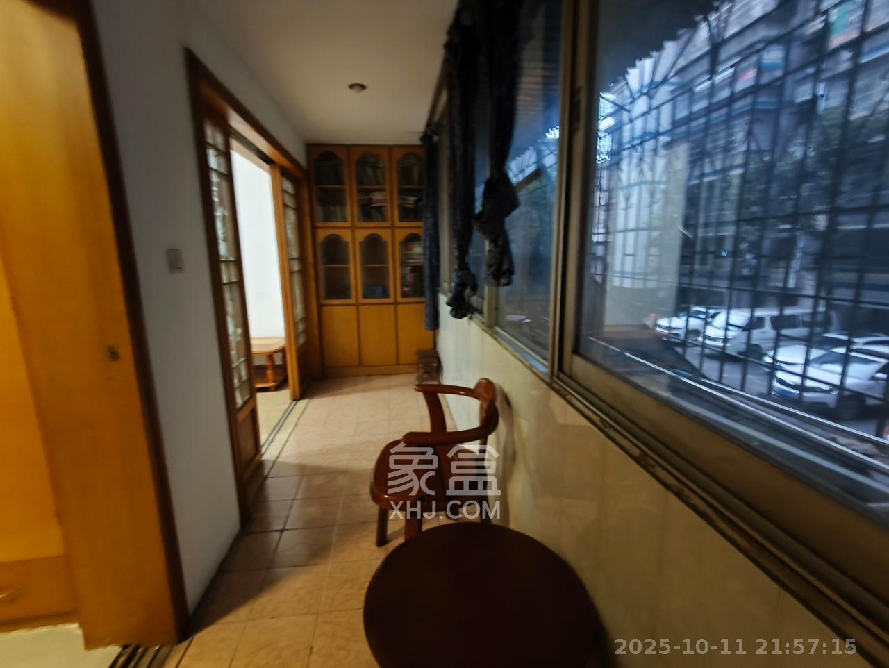 广铁六公司宿舍 2室2厅1卫 1500.0元/月 广铁六公司宿舍 2室2厅1卫 1500.0元/月室内图