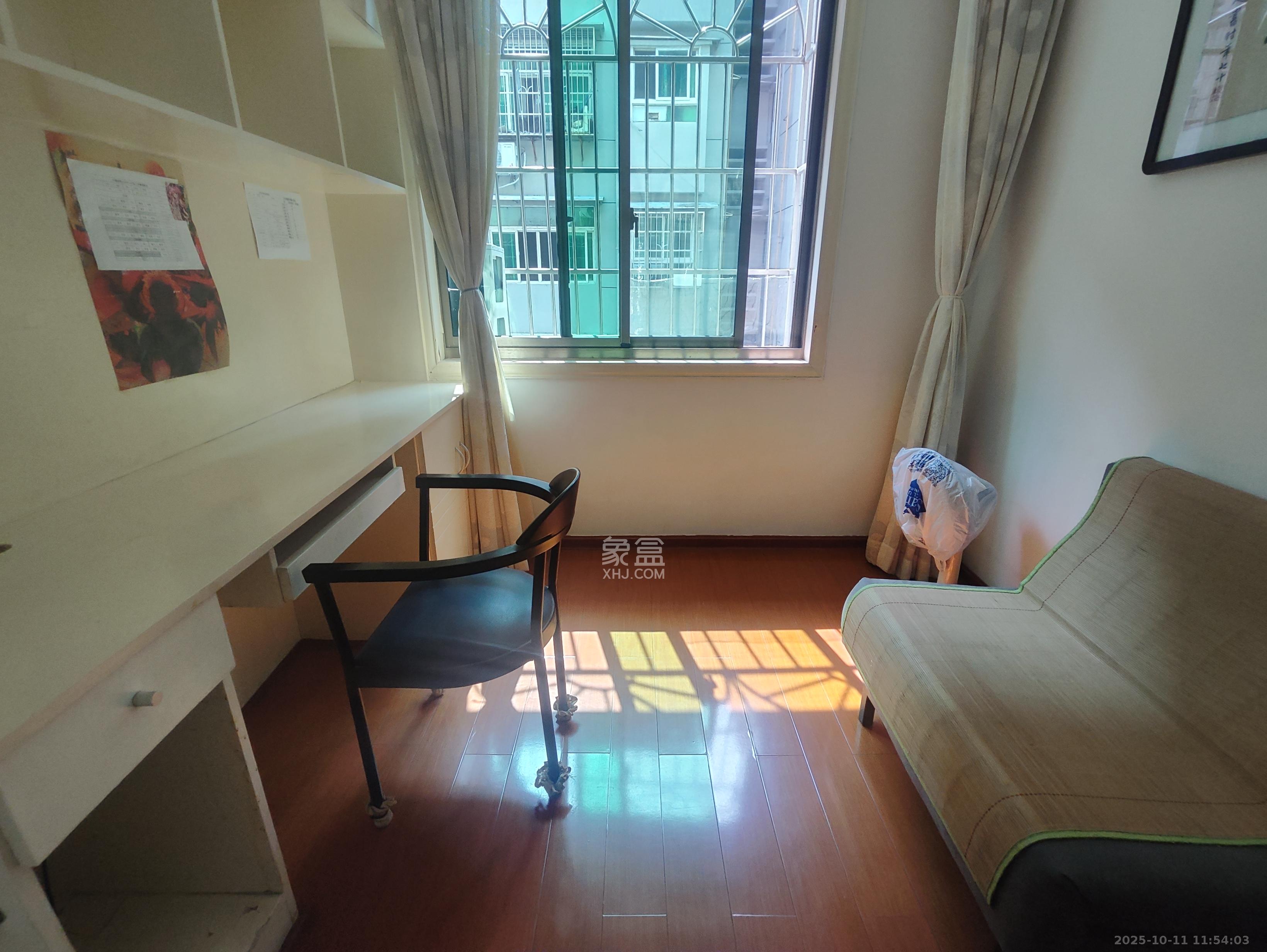 金科园  2室2厅1卫    2100.0元/月 金科园  2室2厅1卫    2100.0元/月室内图