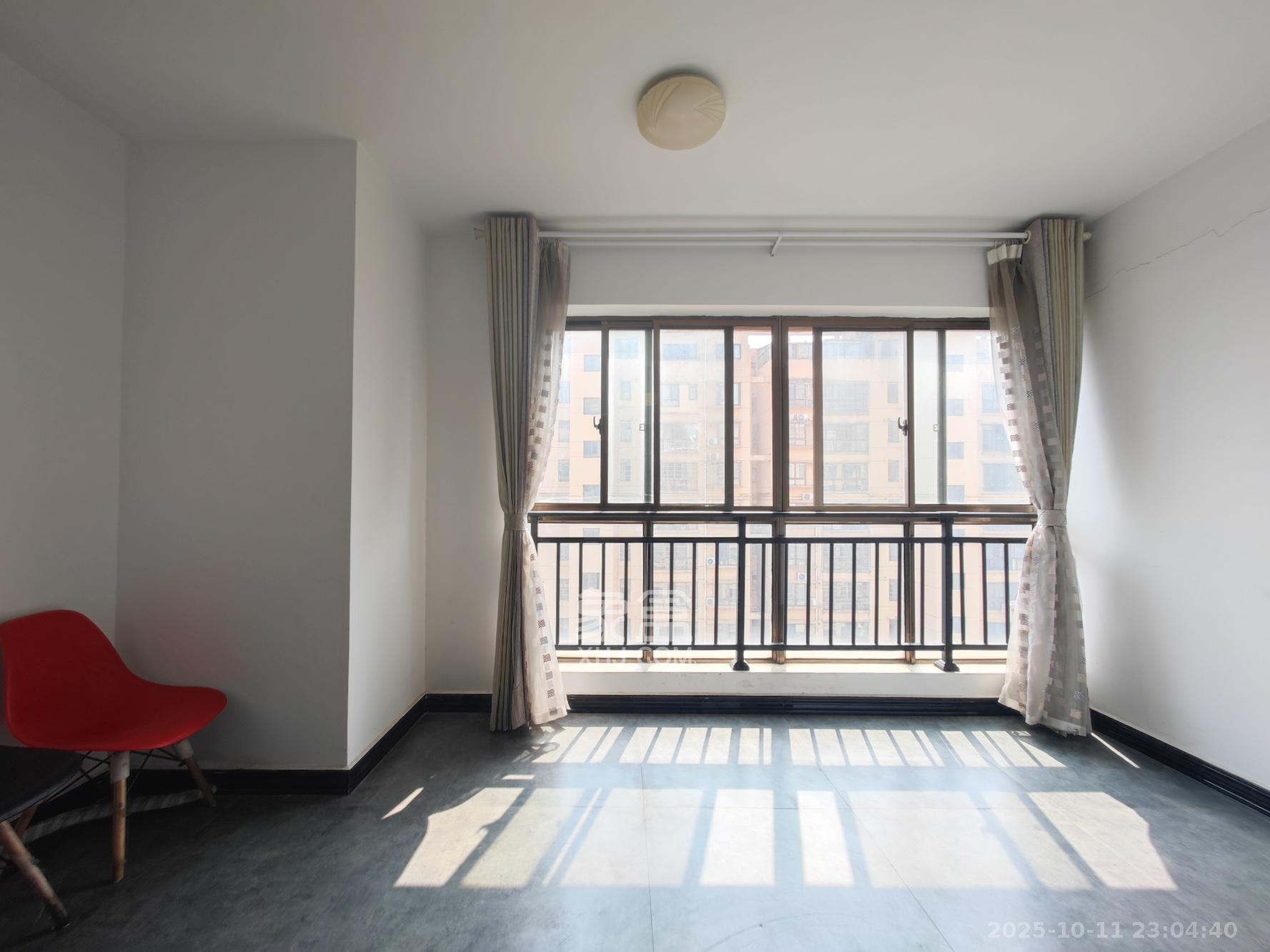 中天瑞景  3室2厅2卫    106.8万 中天瑞景  3室2厅2卫    106.8万阳台