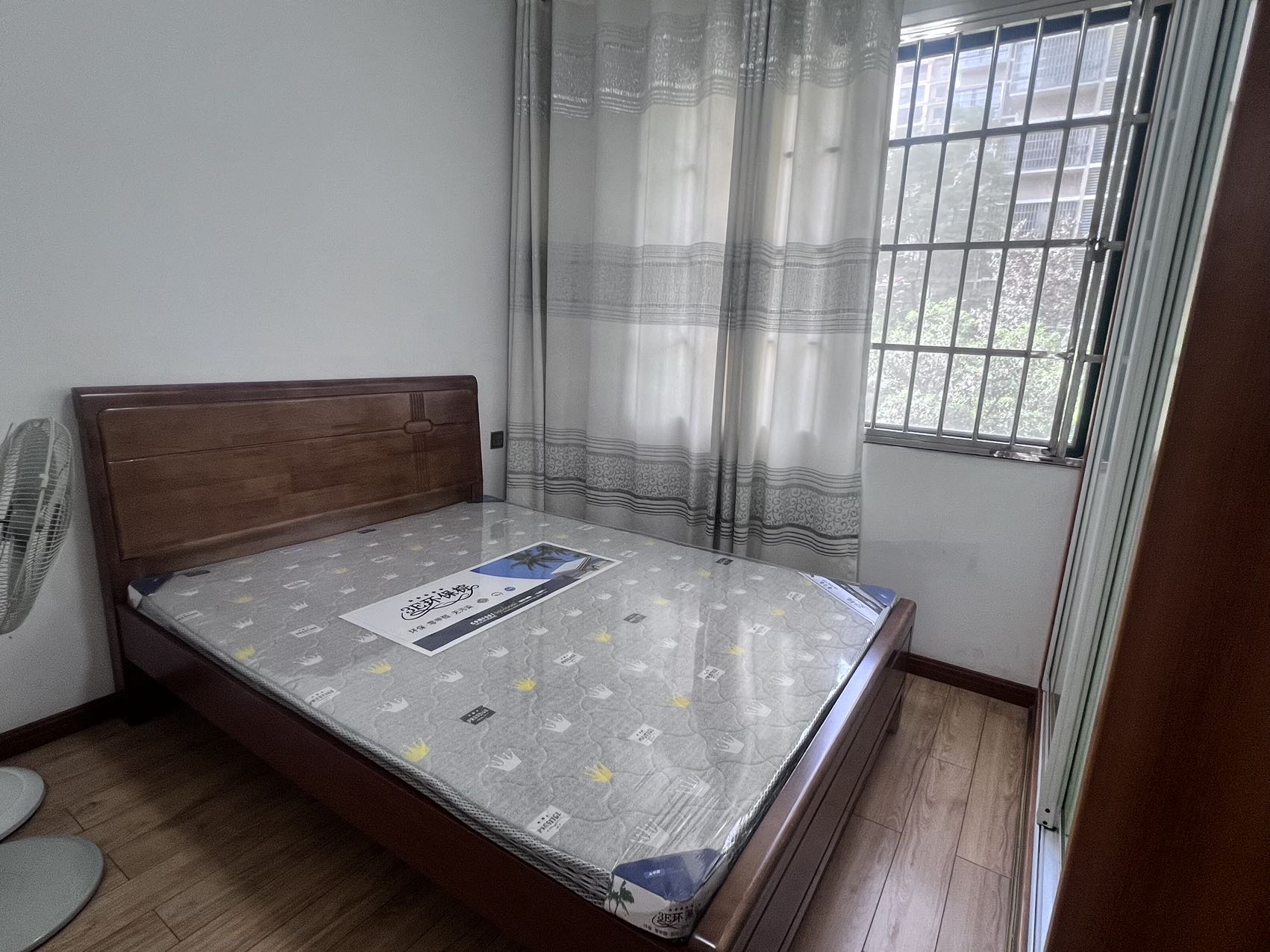 云顶上品  3室2厅1卫    1280.0元/月 云顶上品  3室2厅1卫    1280.0元/月室内图