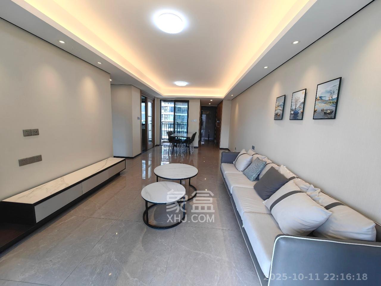 中海麓山境北区  4室2厅2卫    3000.0元/月