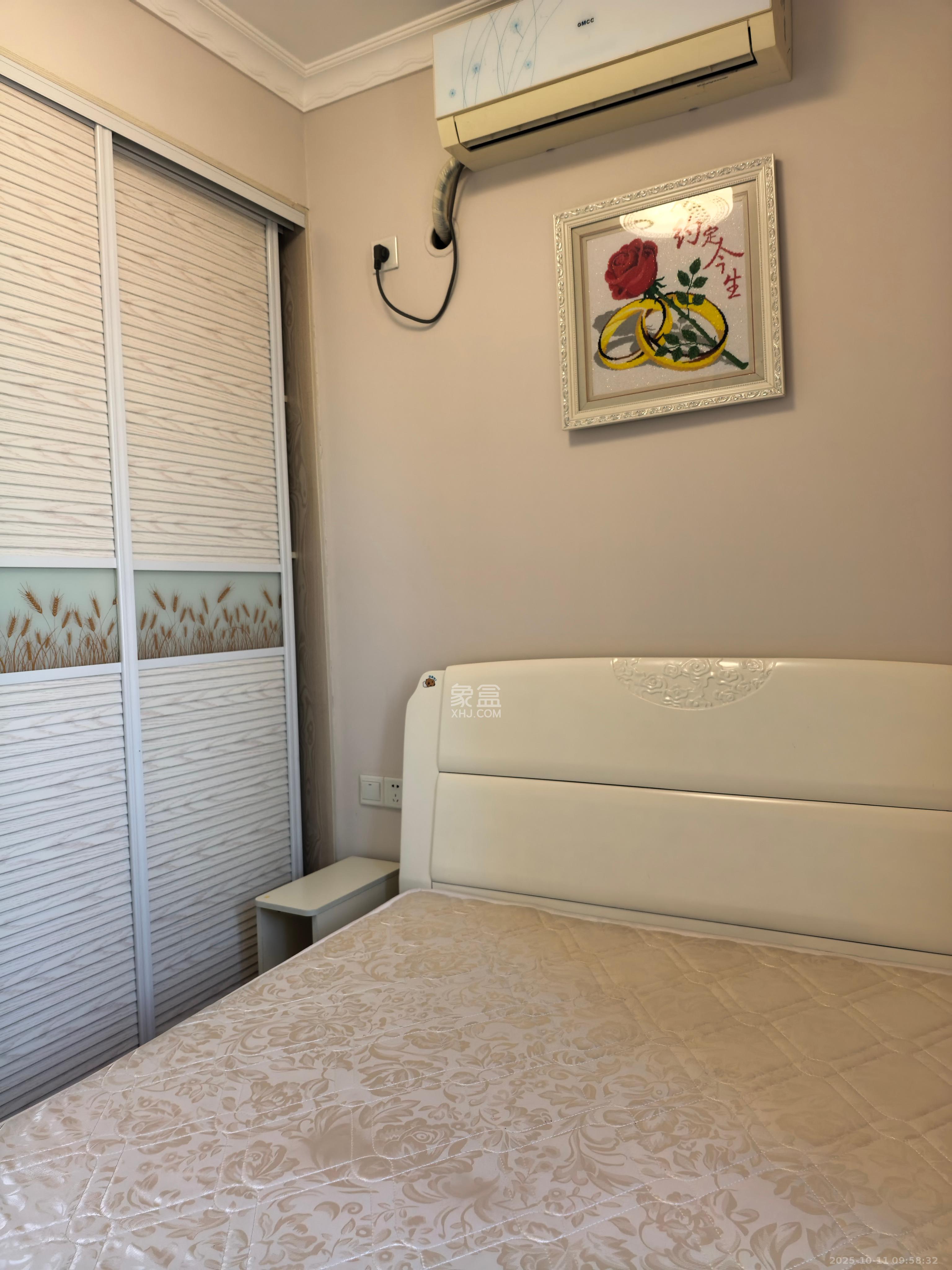 华润置地广场一期  3室2厅2卫    2000.0元/月室内图