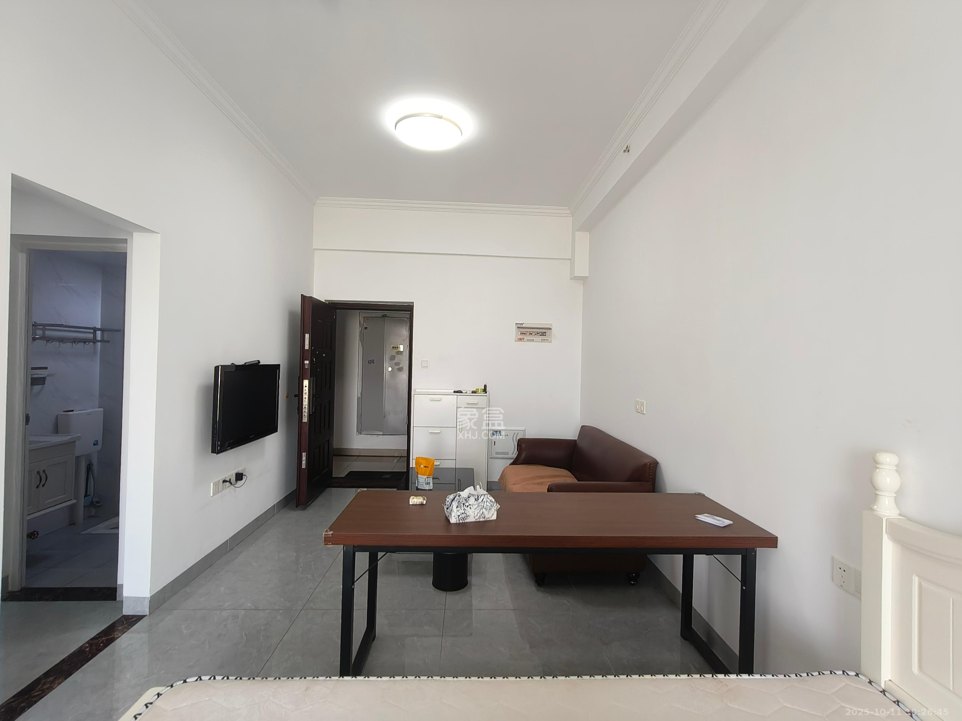 辉宏橄榄城 1室1厅1卫 1400.0元/月 辉宏橄榄城 1室1厅1卫 1400.0元/月室内图