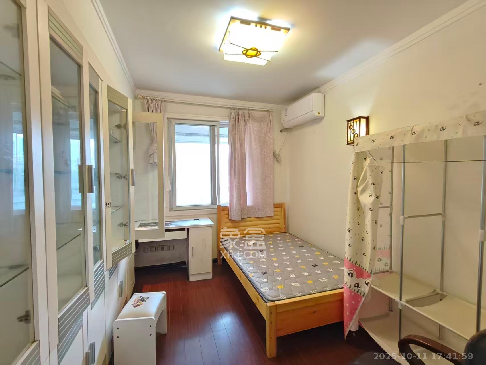 海利华宫大厦 3室1厅1卫 3300.0元/月 海利华宫大厦 3室1厅1卫 3300.0元/月室内图