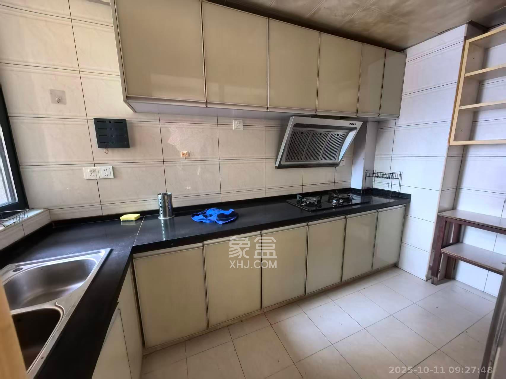 尊邸华庭  2室2厅1卫    1900.0元/月 尊邸华庭  2室2厅1卫    1900.0元/月室内图