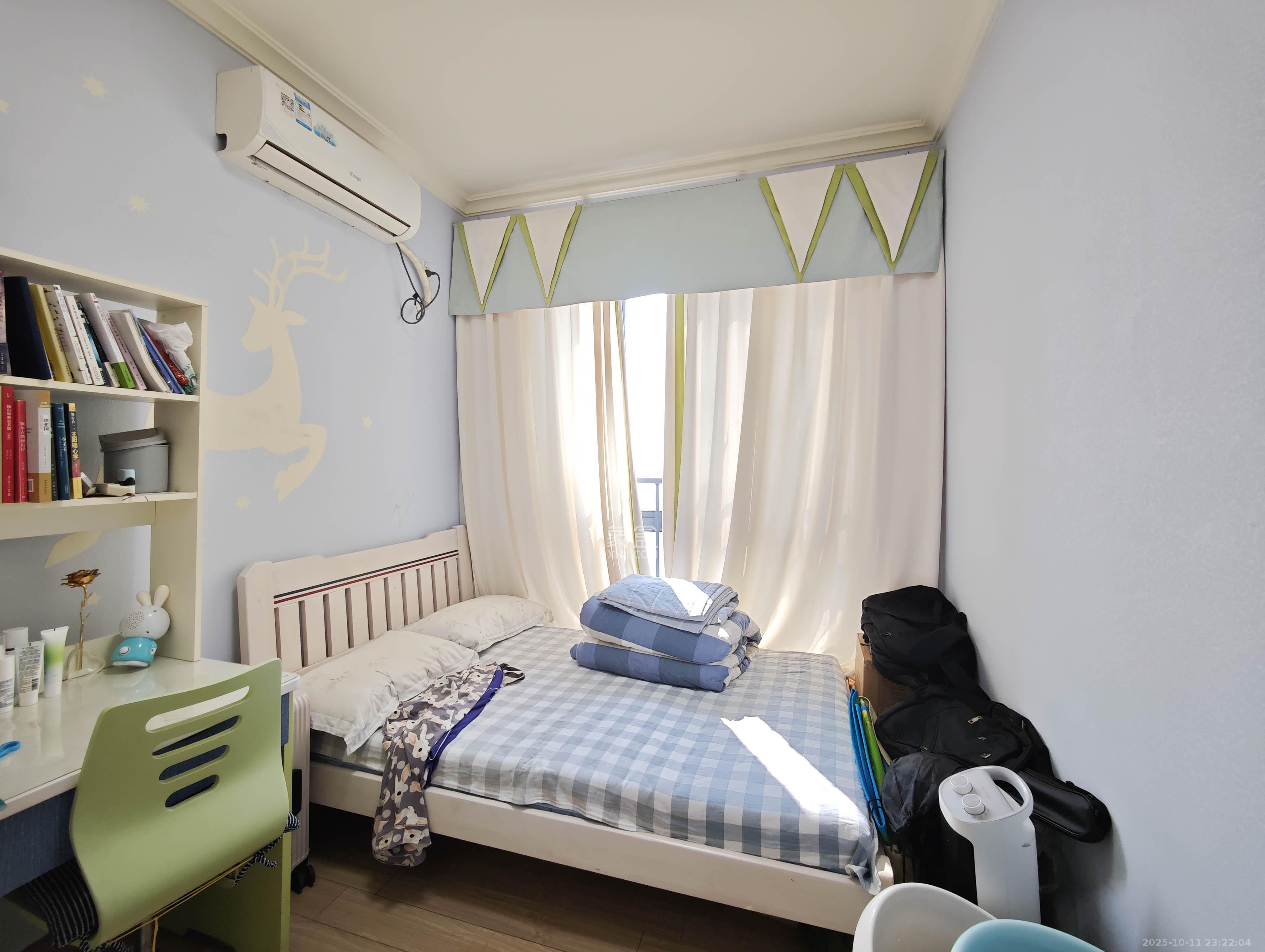 碧桂园南城首府(东宸林海) 3室1厅2卫 85.0万 碧桂园南城首府(东宸林海) 3室1厅2卫 85.0万卧室