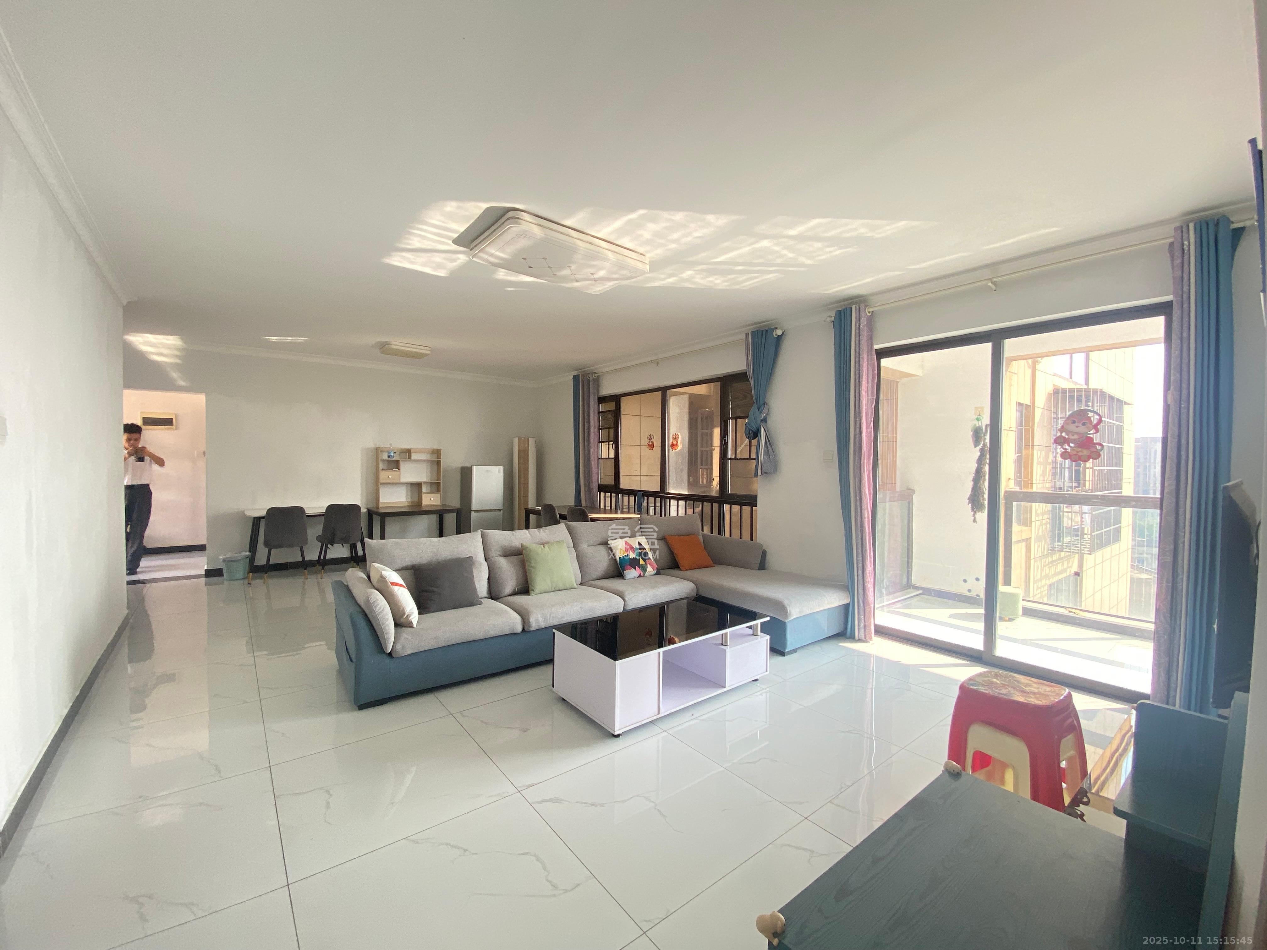 鑫远悦城(鑫远悦时代)  3室2厅2卫    2400.0元/月 鑫远悦城(鑫远悦时代)  3室2厅2卫    2400.0元/月