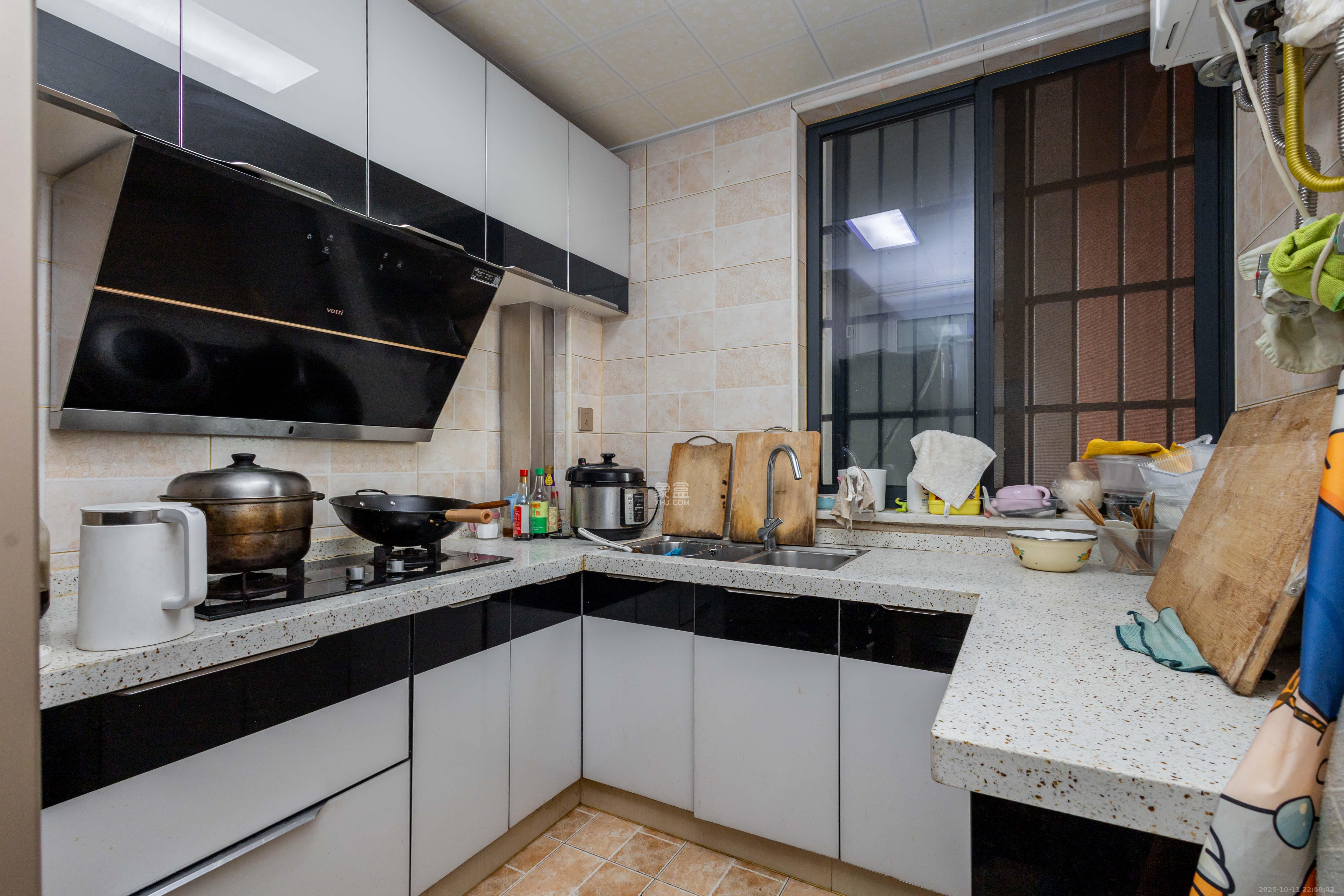 辉宏橄榄城  4室2厅2卫    86.0万厨房