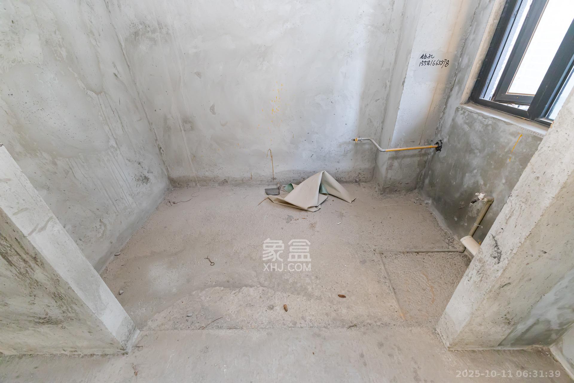 越秀湘江星汇城一期 4室2厅2卫 136.0万 越秀湘江星汇城一期 4室2厅2卫 136.0万厨房