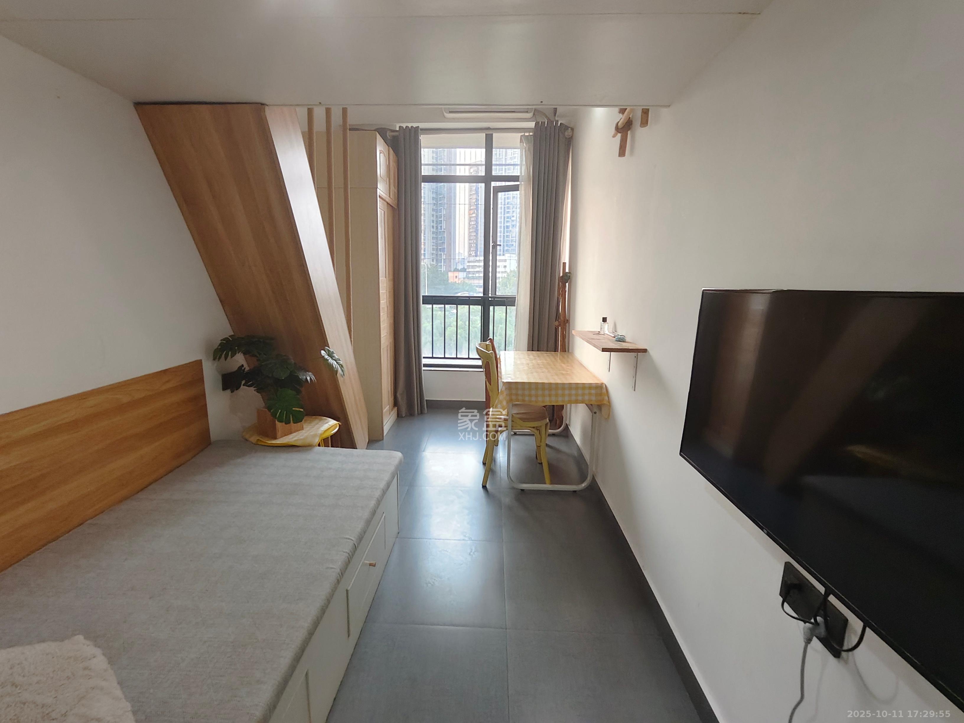 叠彩兰亭  1室1厅1卫    1200.0元/月室内图