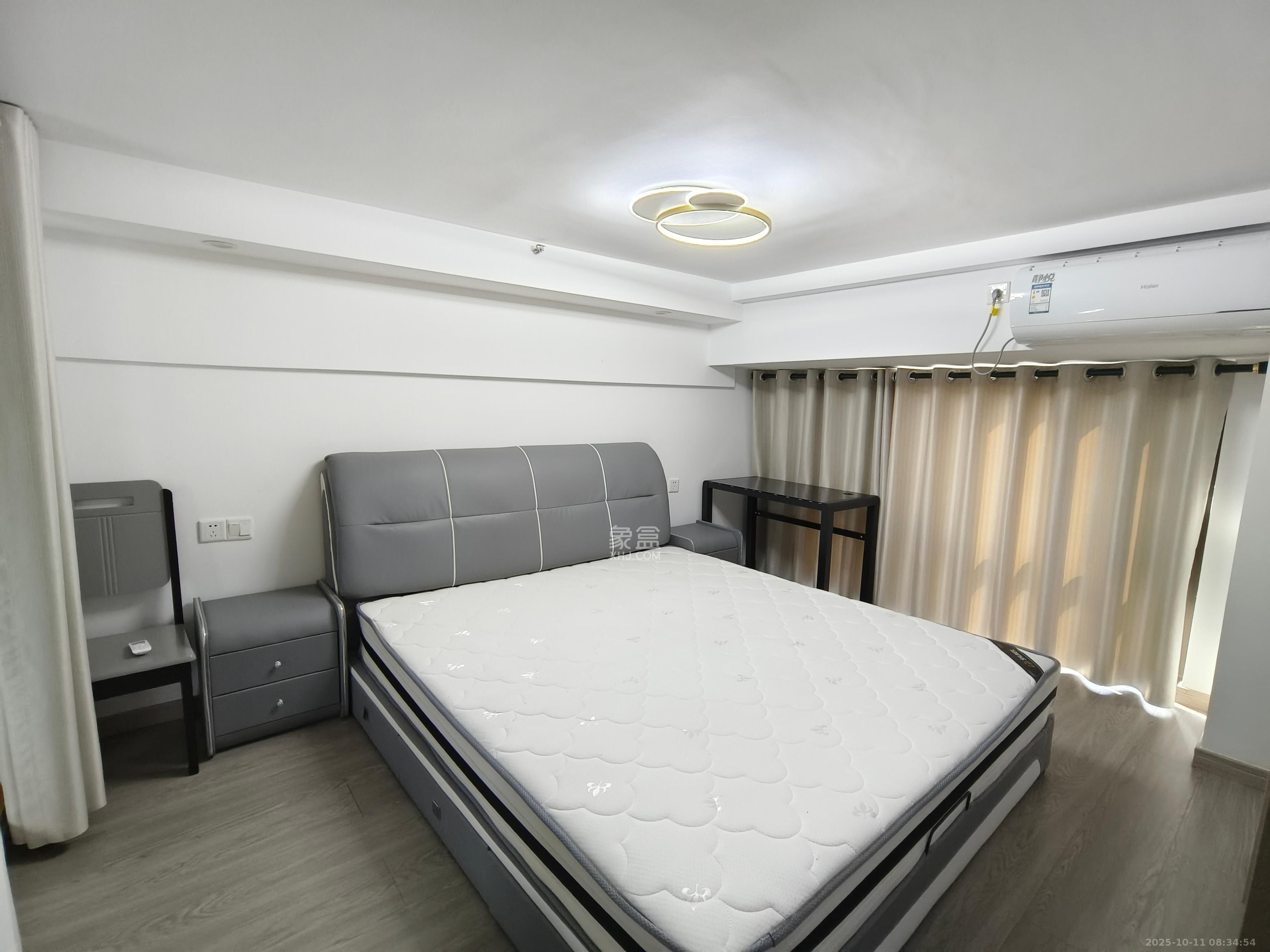 弘阳时光里  2室1厅1卫    2100.0元/月室内图