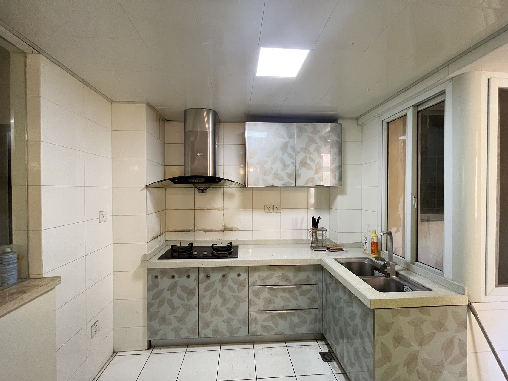 东方文华府 3室2厅2卫 140.0万 东方文华府 3室2厅2卫 140.0万客厅