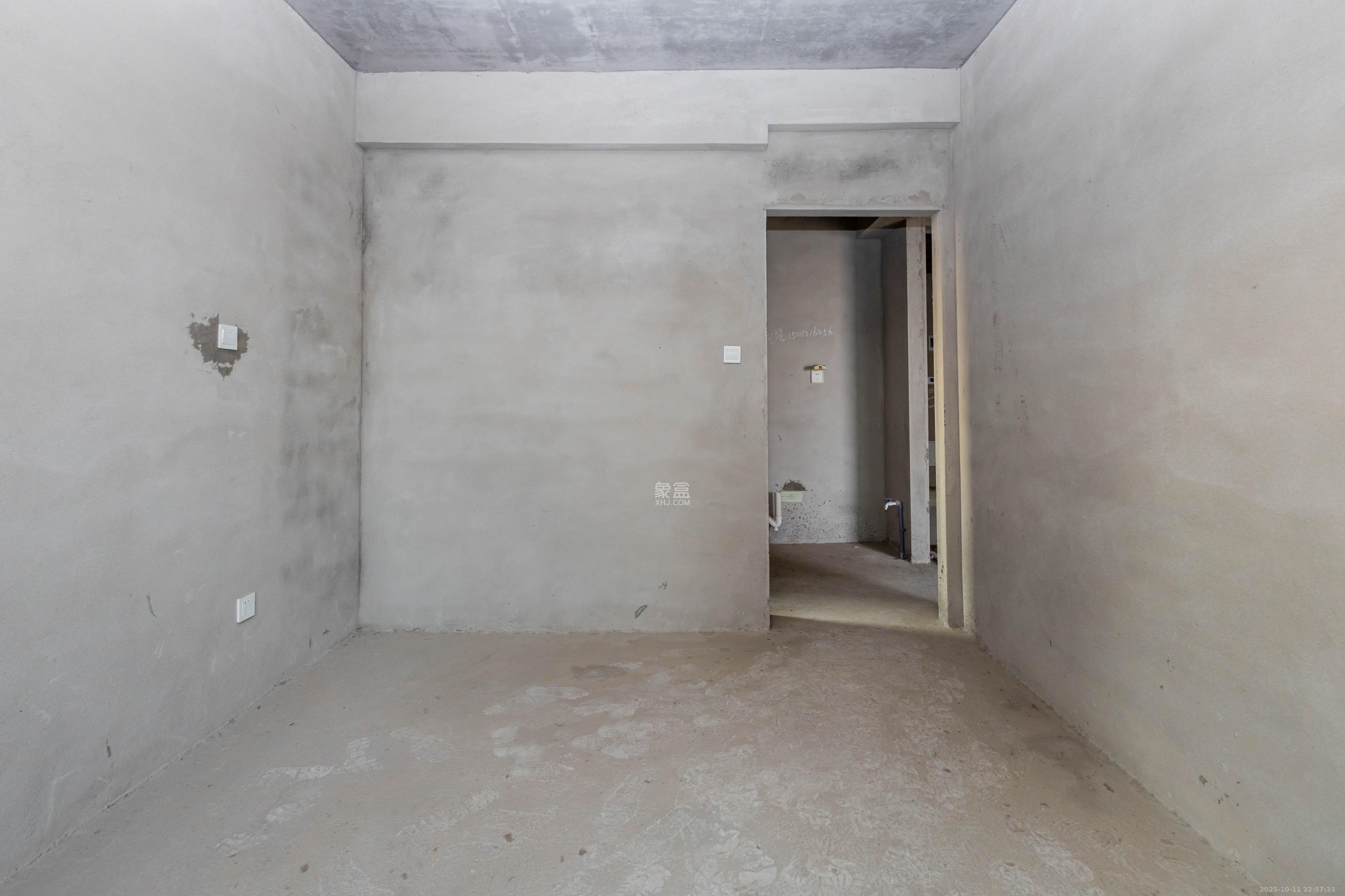 爵世名邸东湖（东湖壹号企业总部基地）  2室2厅1卫    56.8万卧室