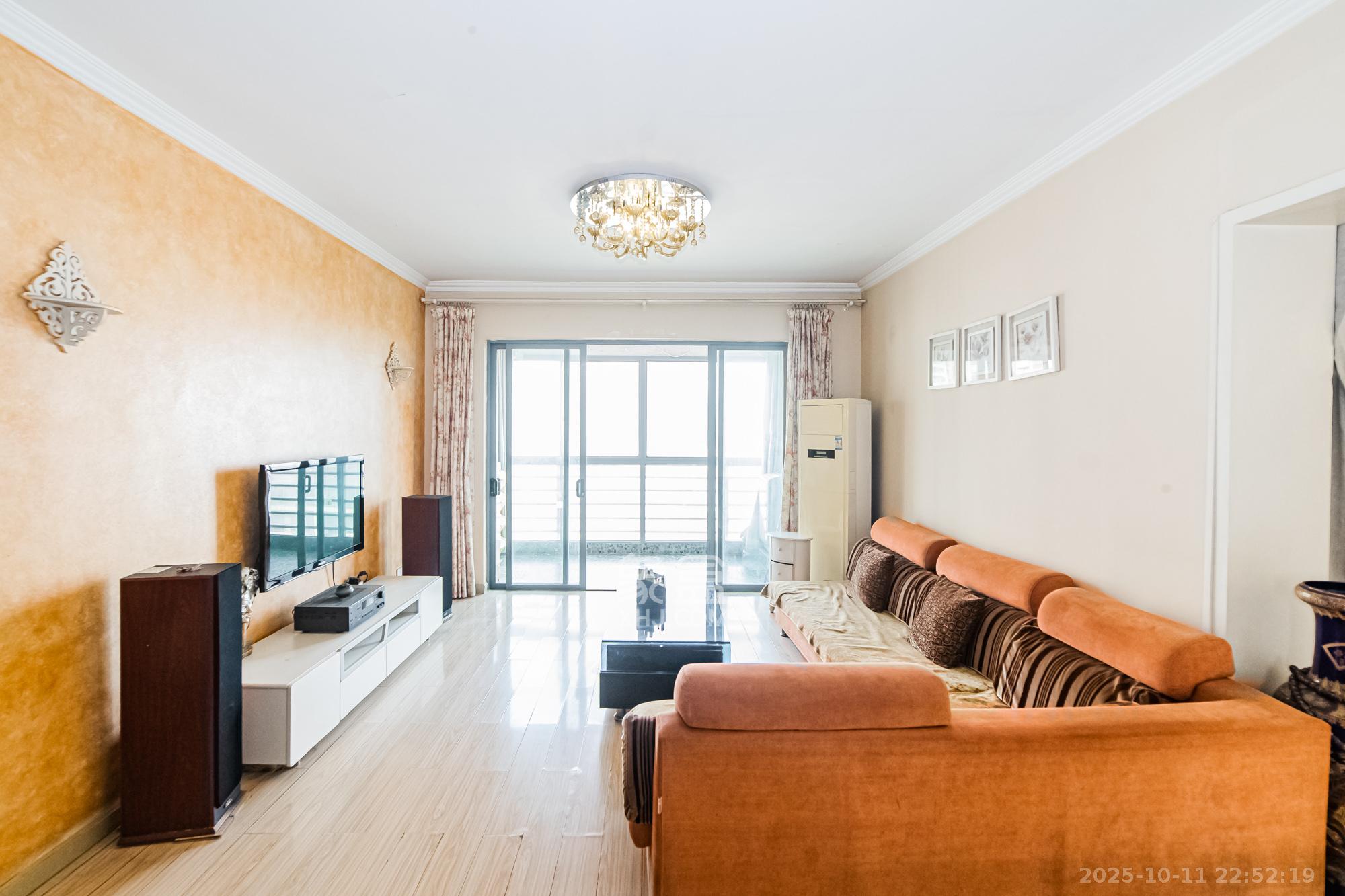 滨江君悦香邸  3室2厅2卫    126.0万