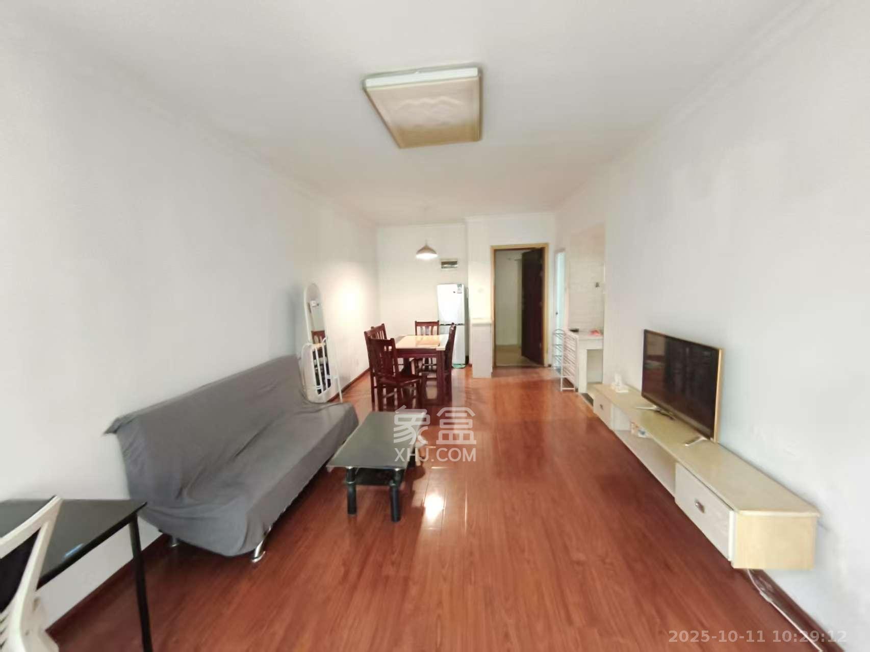 好莱城(弘德西街) 2室2厅2卫 1700.0元/月 好莱城(弘德西街) 2室2厅2卫 1700.0元/月室内图