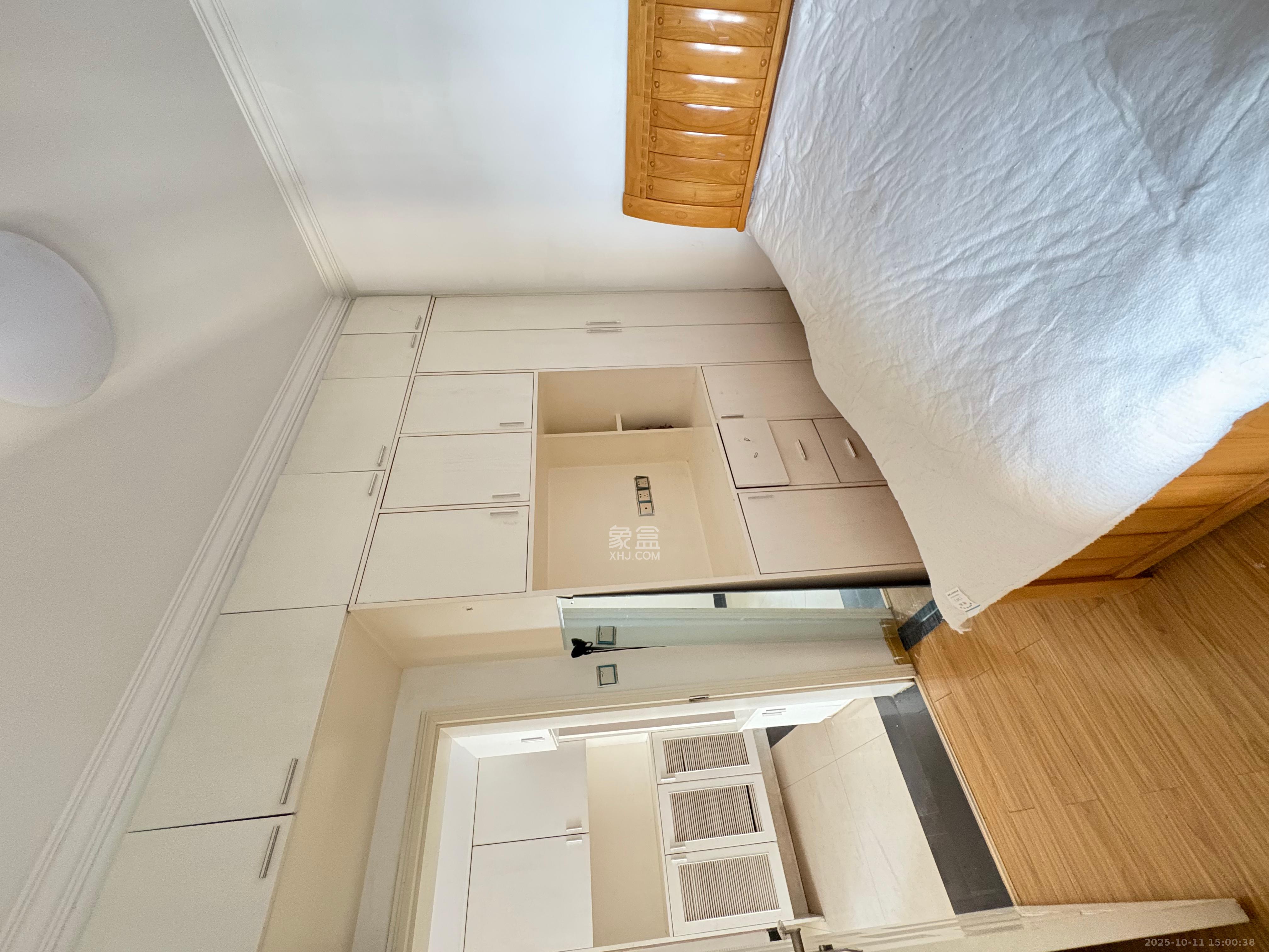 旭辉华庭  3室2厅1卫    1800.0元/月室内图