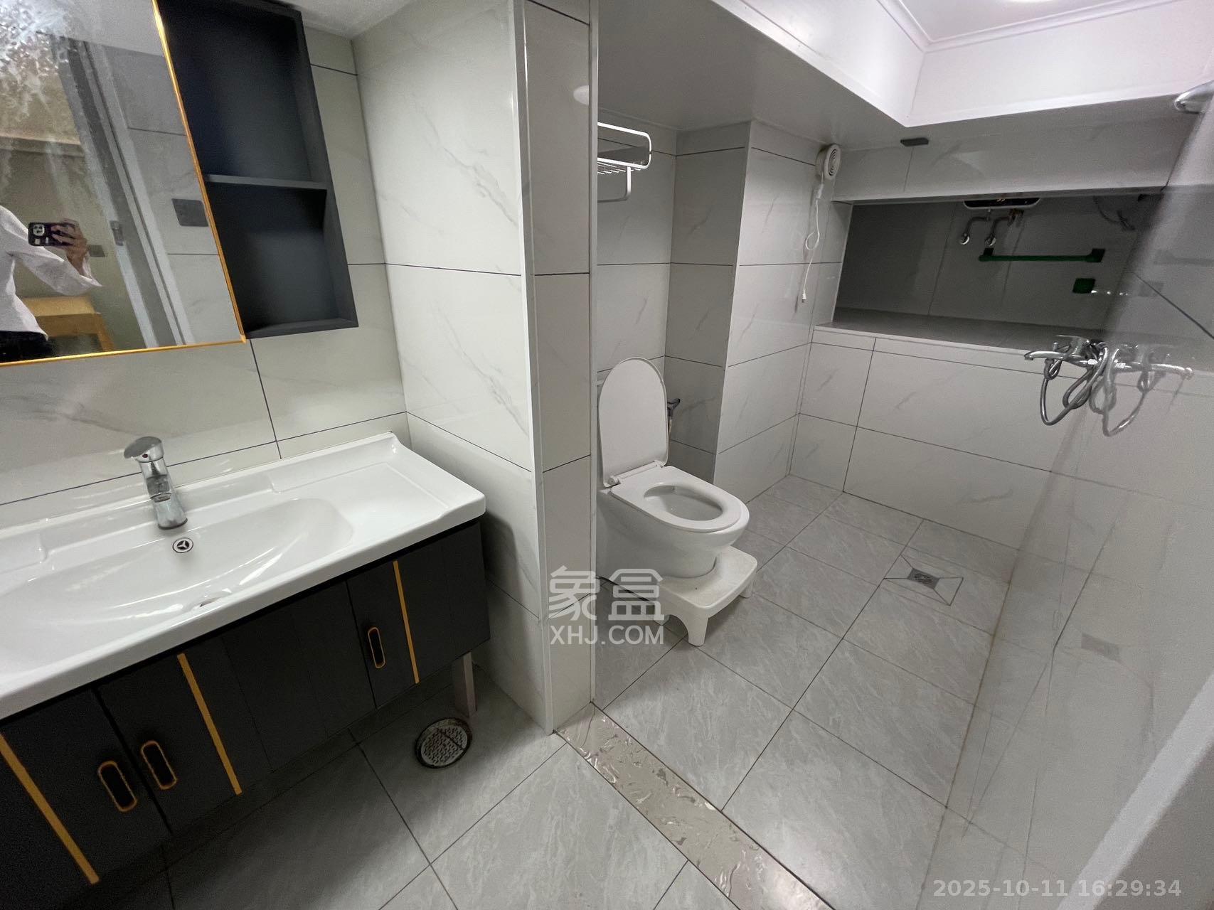 明昇壹城（明昇时代广场）三期  3室1厅2卫    2300.0元/月室内图