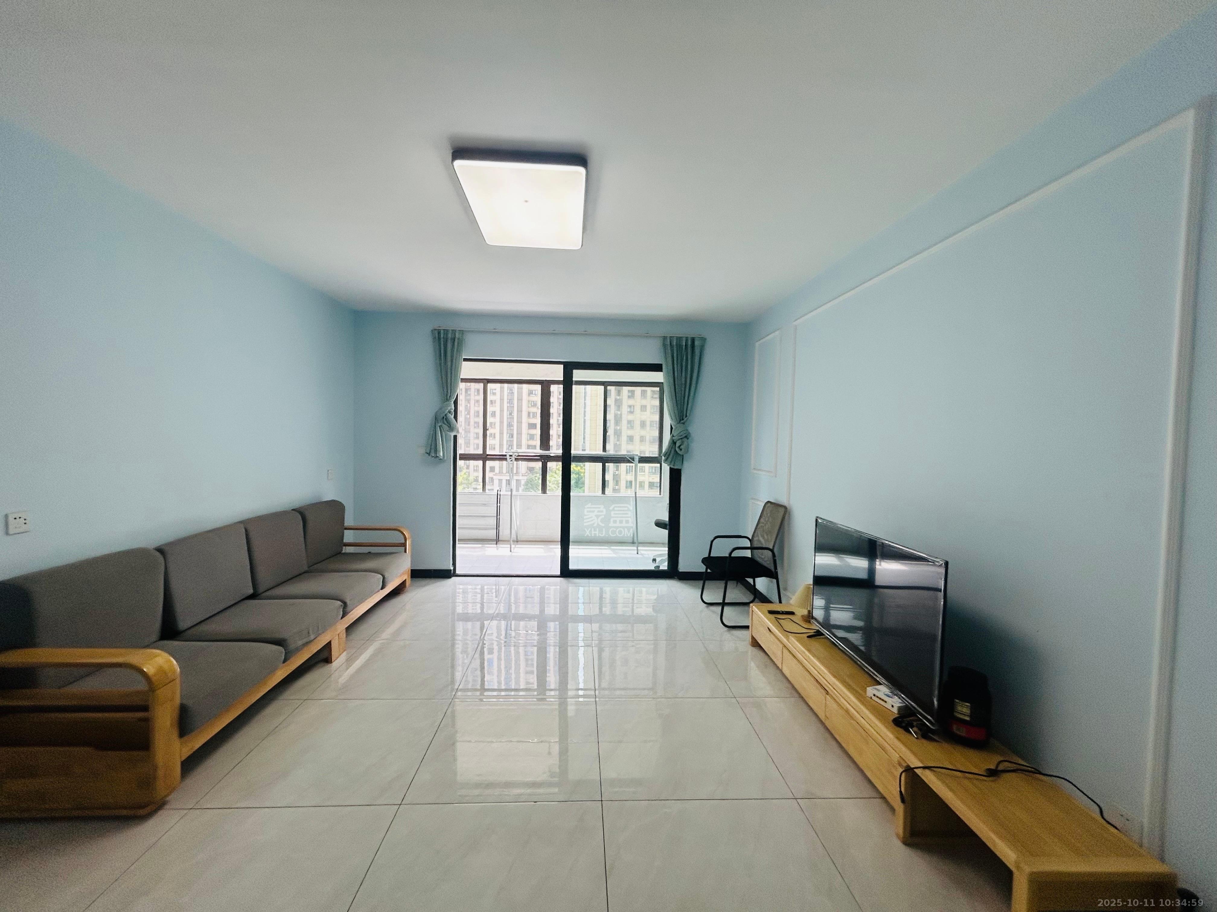 惠天然梅岭国际  4室2厅2卫    3200.0元/月室内图