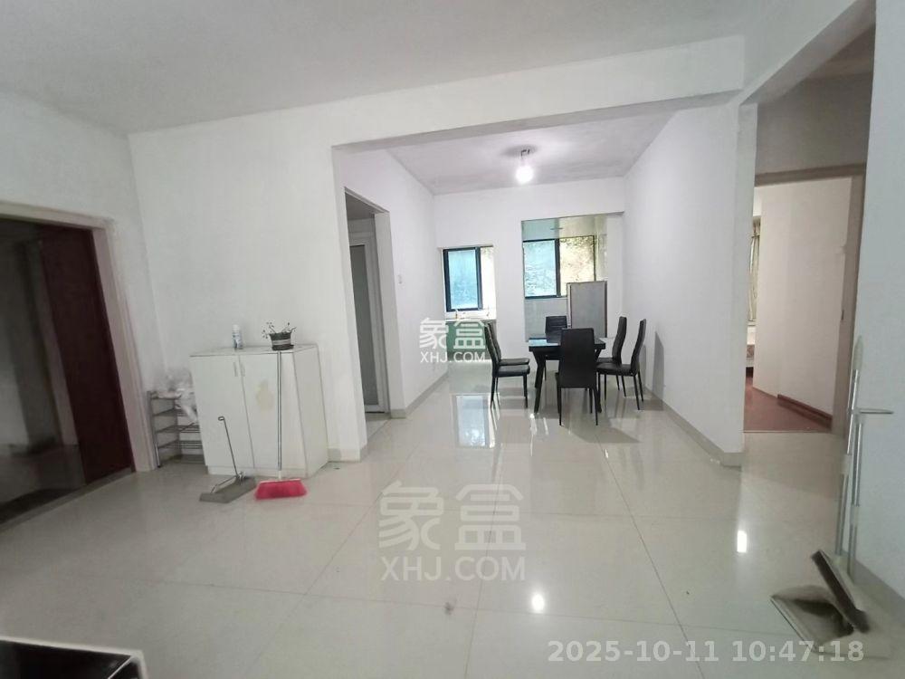 山水国际 3室2厅2卫 1500.0元/月 山水国际 3室2厅2卫 1500.0元/月室内图