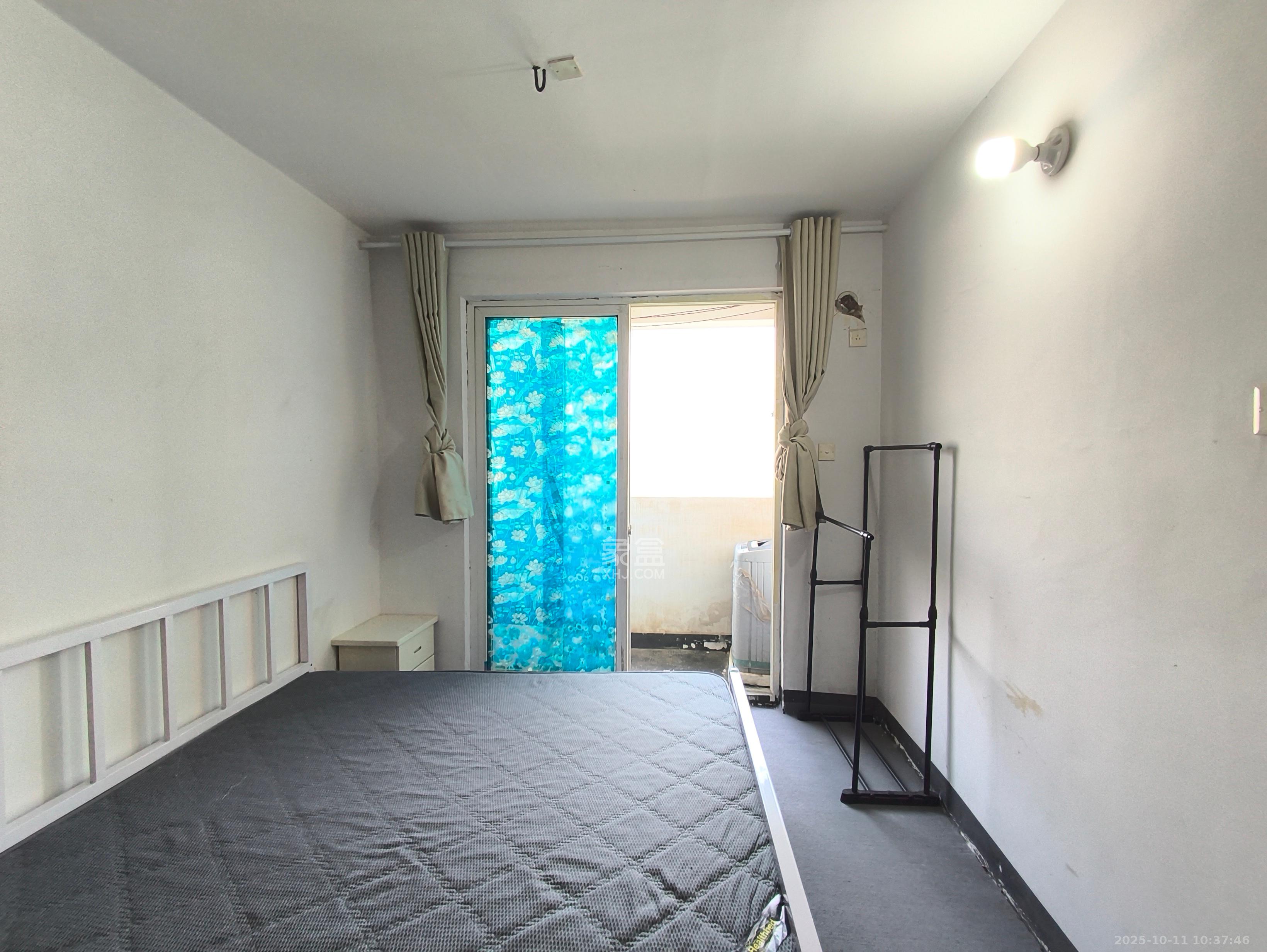 长房凤凰佳园 1室1厅1卫 1100.0元/月 长房凤凰佳园 1室1厅1卫 1100.0元/月室内图