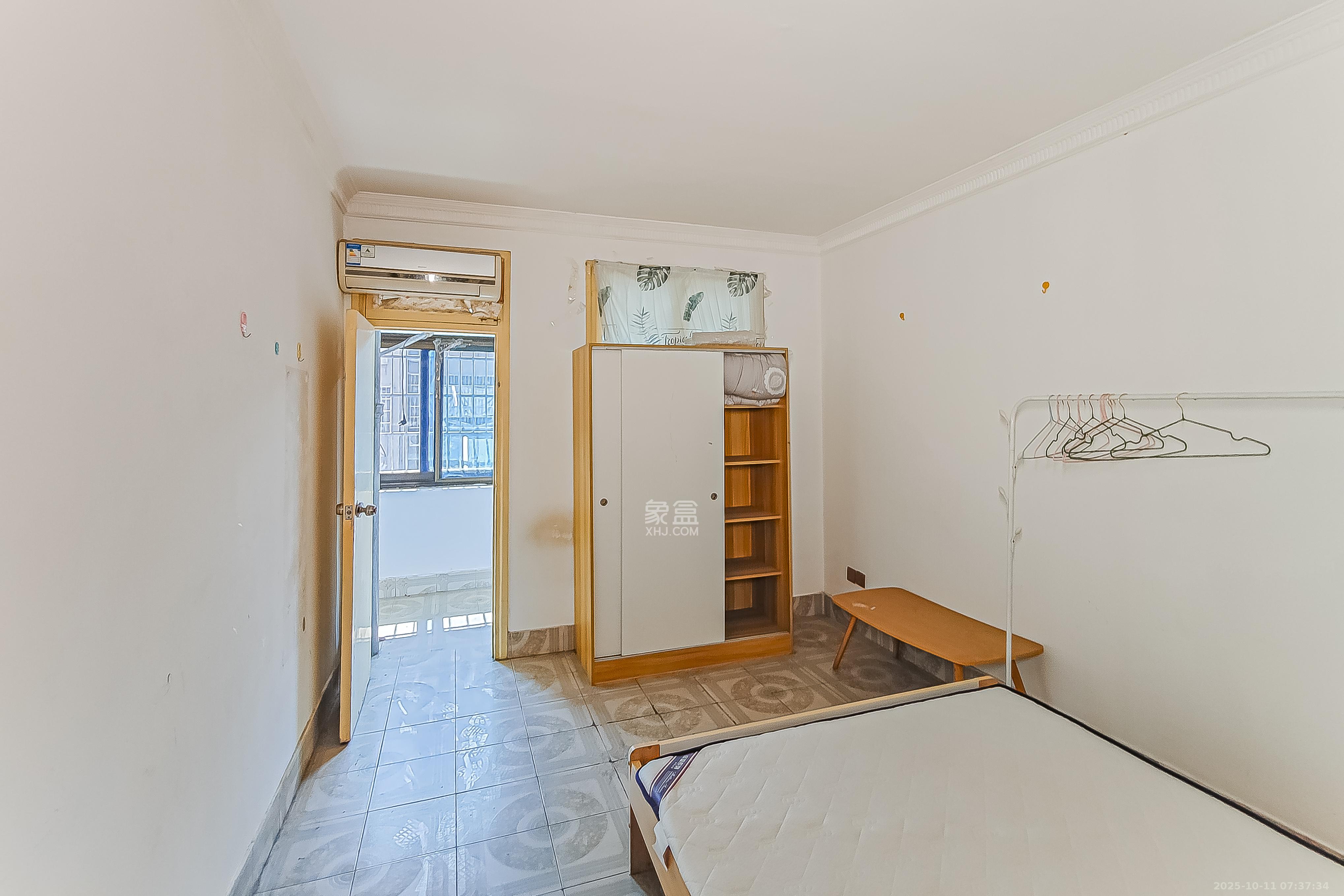 开发公司宿舍  1室1厅1卫    35.0万卧室