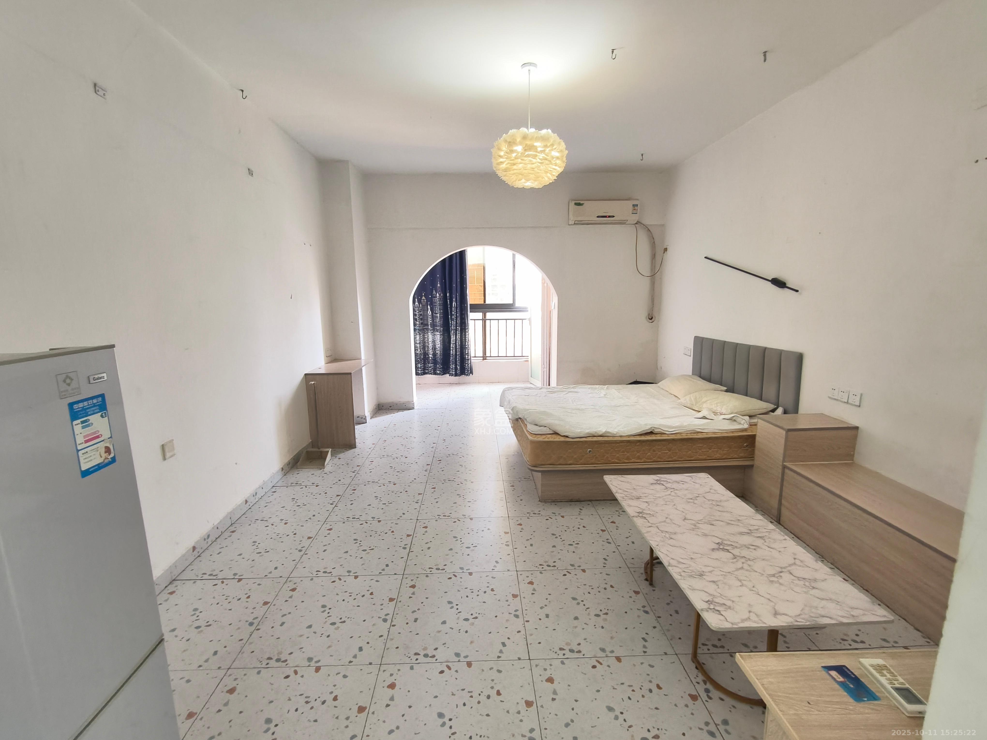 七彩丽都 1室1厅1卫 2000.0元/月 七彩丽都 1室1厅1卫 2000.0元/月室内图