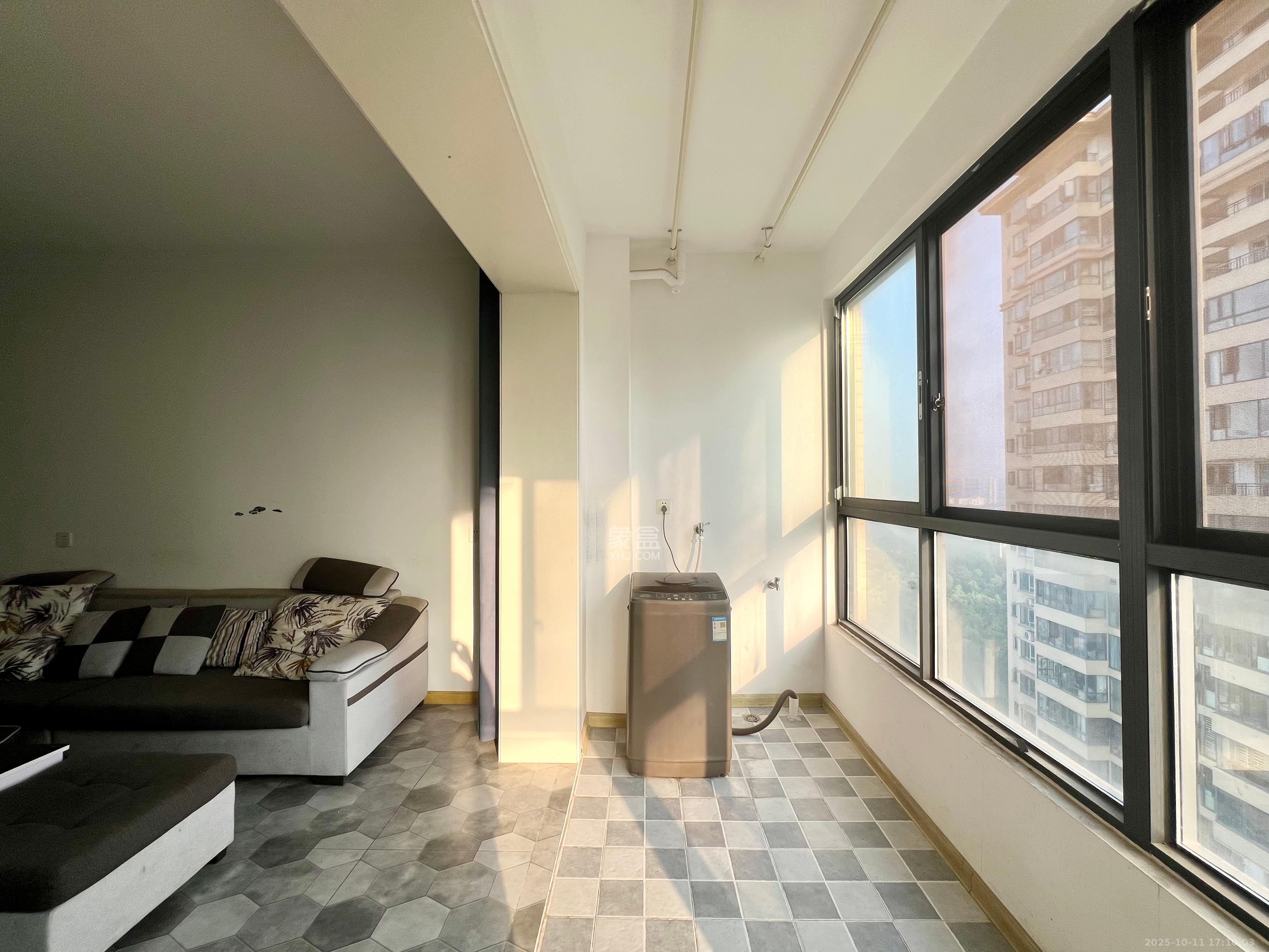 钱隆世家 3室2厅2卫 2000.0元/月 钱隆世家 3室2厅2卫 2000.0元/月室内图