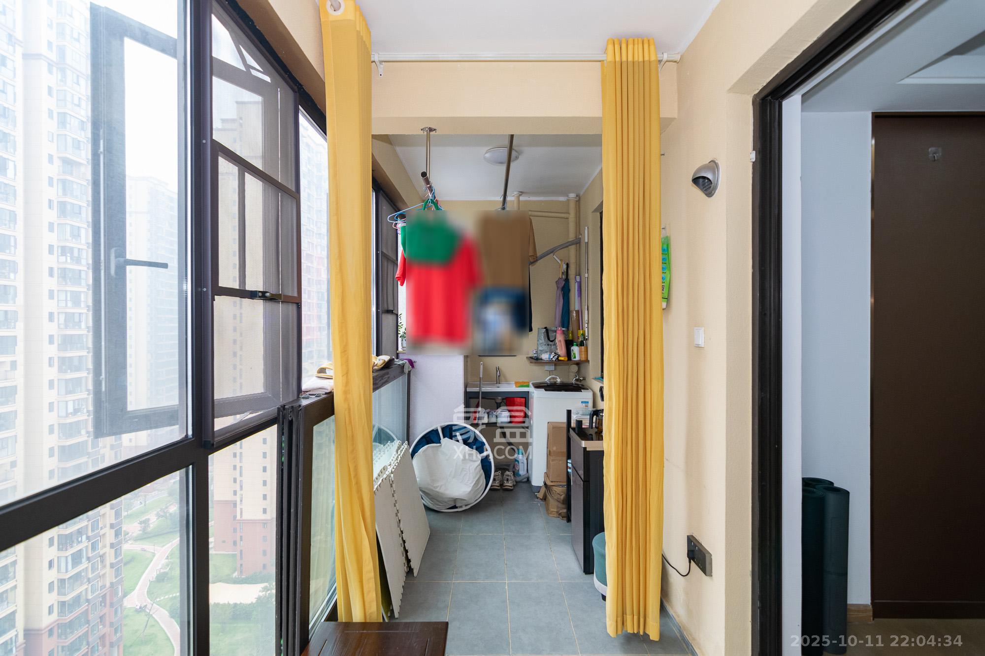 美的翰城  3室2厅1卫    68.0万阳台