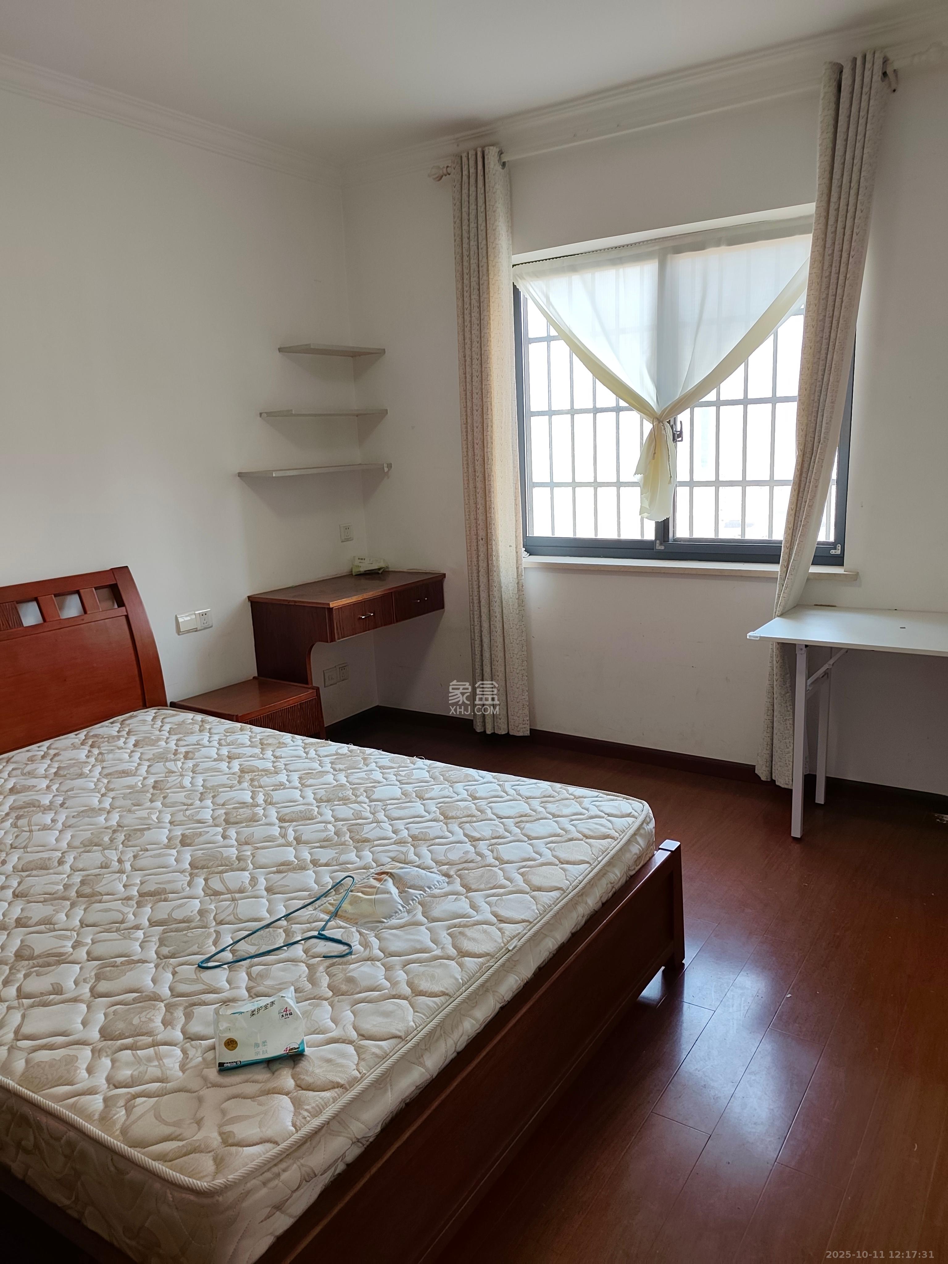 上峰苑(兰亭玥岛)  3室2厅2卫    2500.0元/月 上峰苑(兰亭玥岛)  3室2厅2卫    2500.0元/月室内图