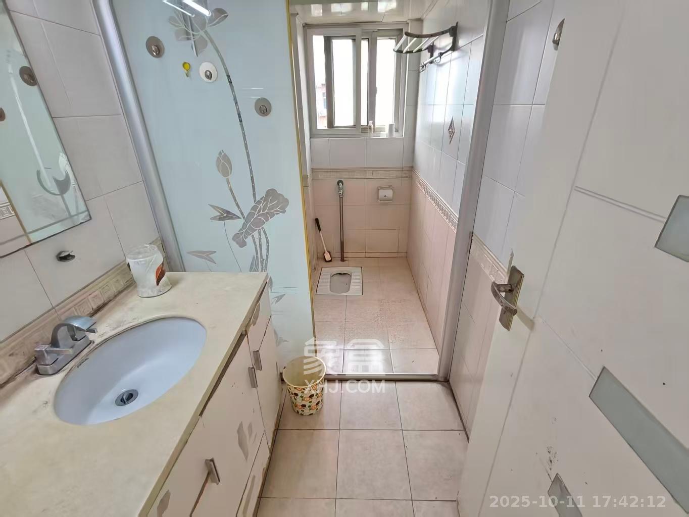 海利华宫大厦 3室1厅1卫 3300.0元/月 海利华宫大厦 3室1厅1卫 3300.0元/月室内图