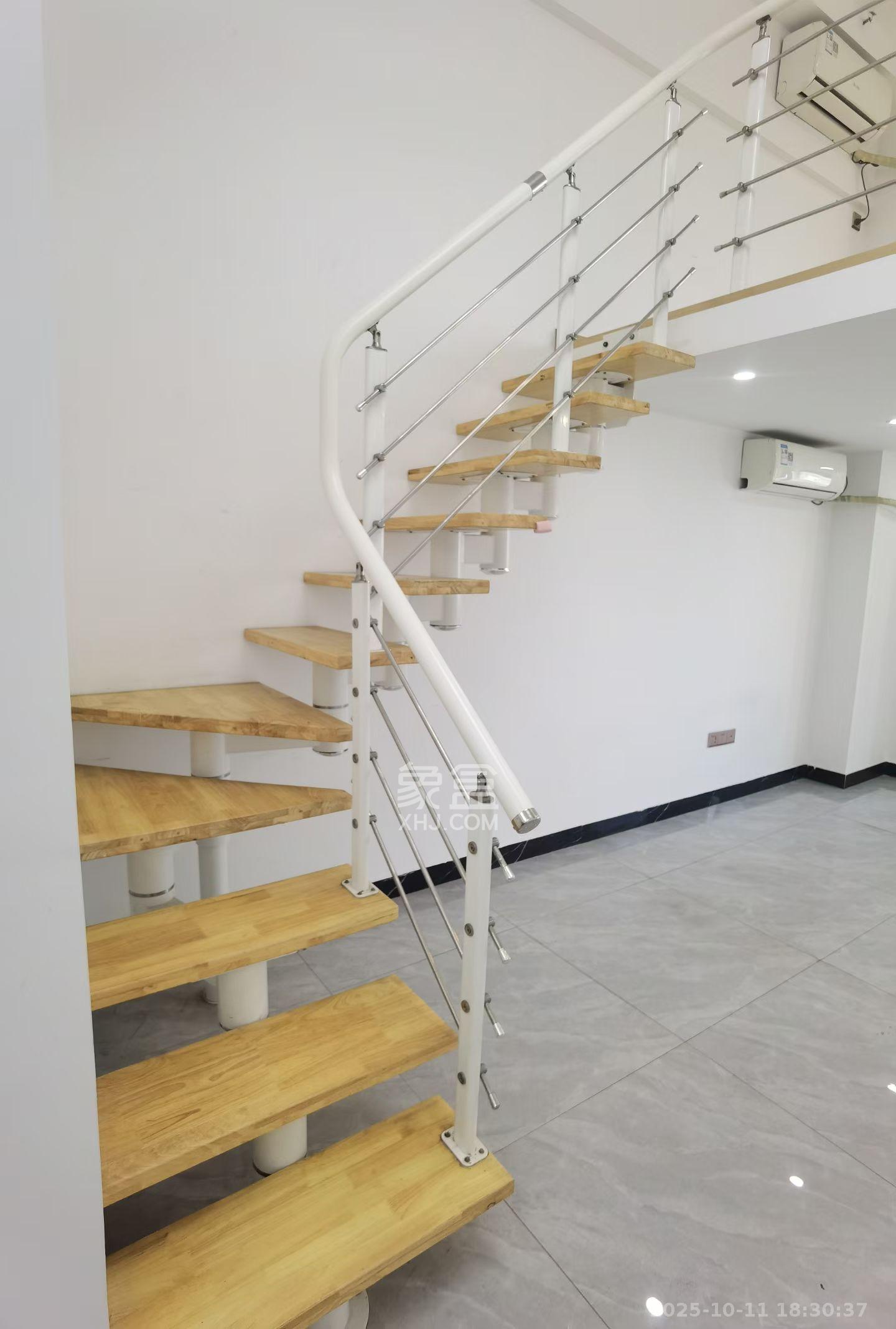 华润置地广场二期  1室1厅1卫    1600.0元/月室内图