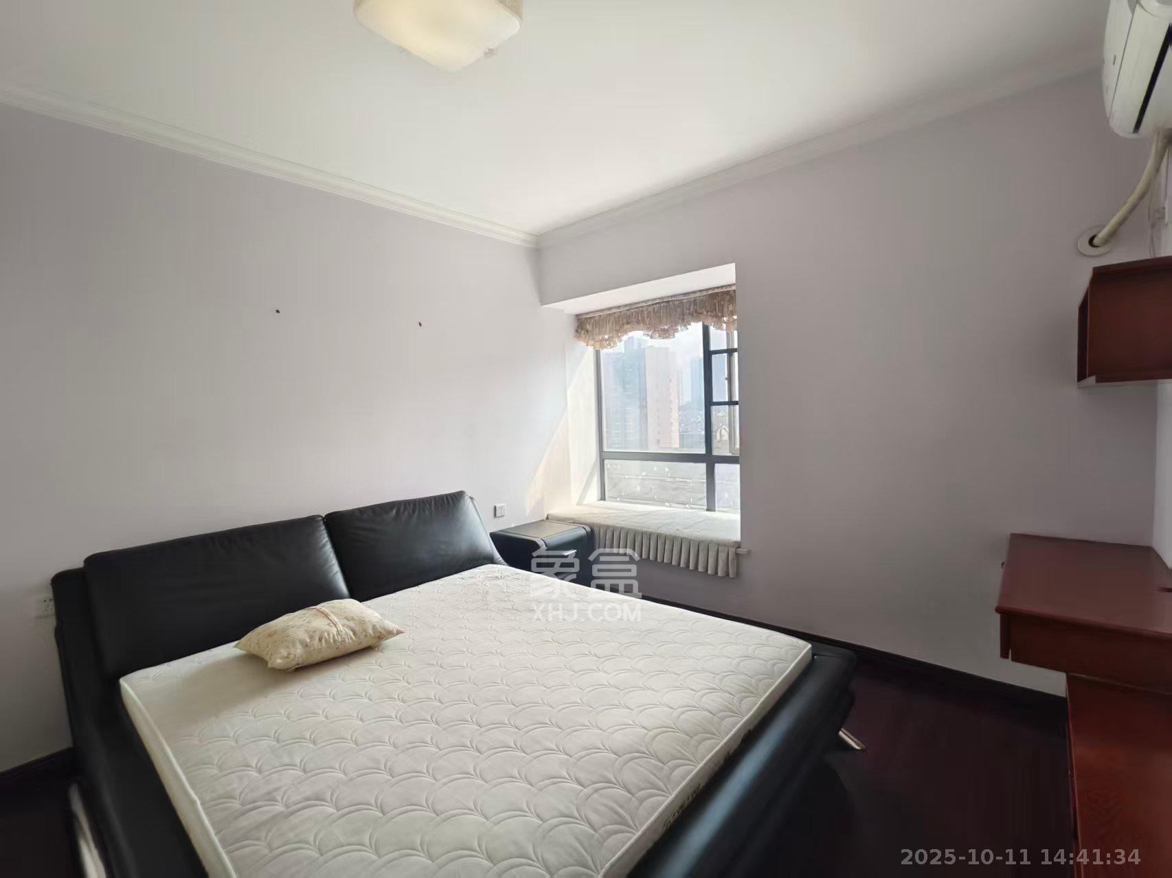 盛地尊域  4室2厅2卫    1900.0元/月室内图