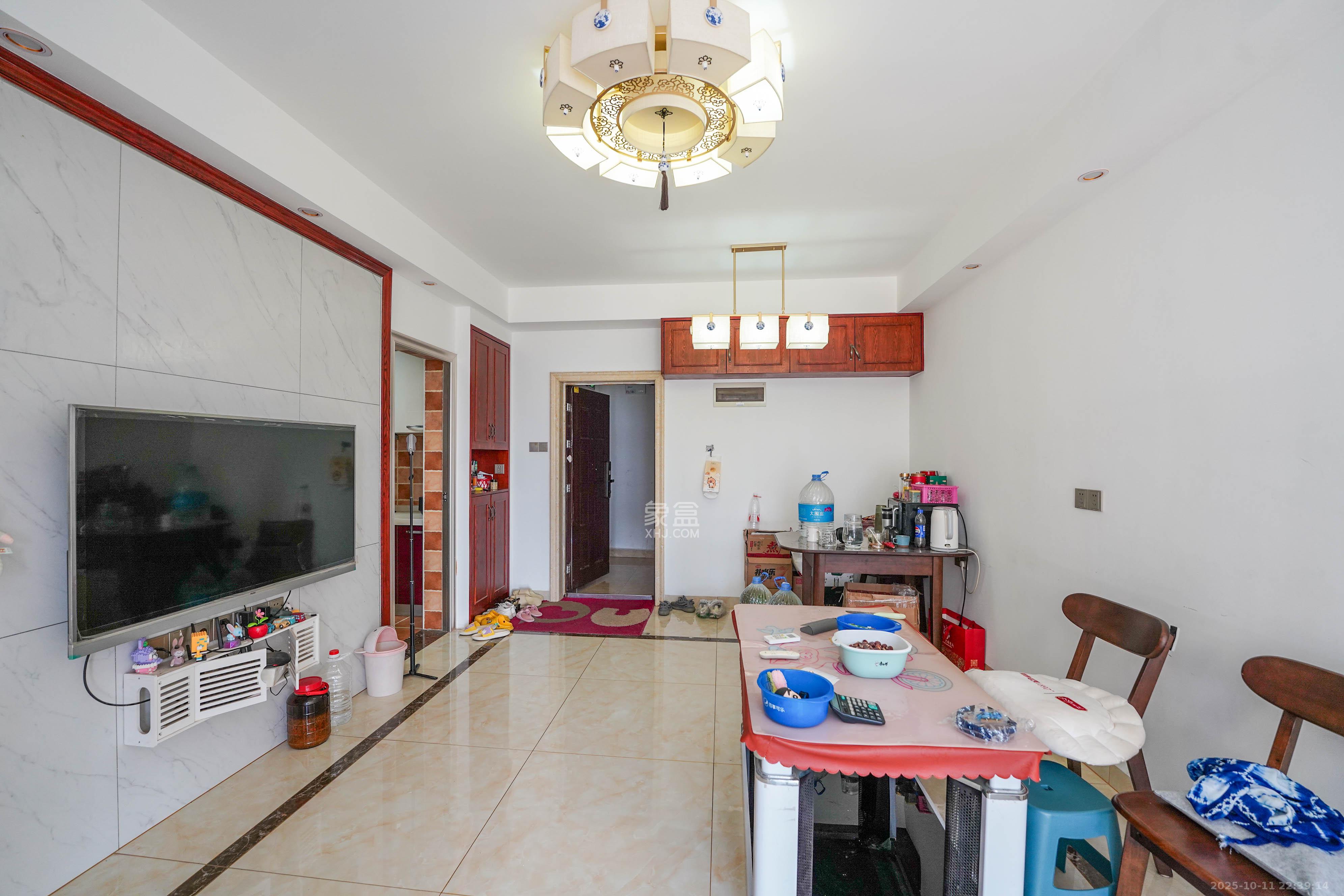 绿地新都会 2室2厅1卫 52.8万 绿地新都会 2室2厅1卫 52.8万客厅