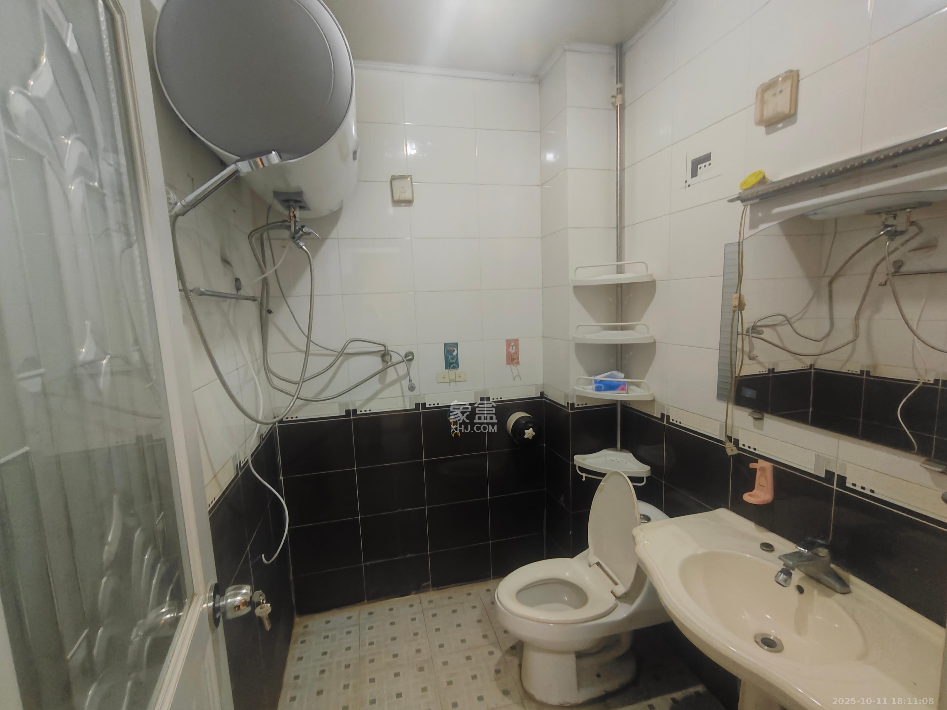 星城名典  6室2厅3卫    4000.0元/月室内图