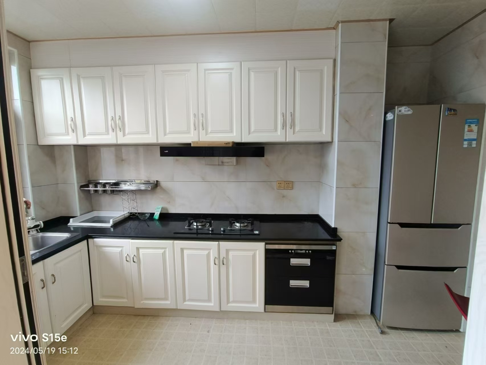 怡河园 4室2厅2卫 3500.0元/月 怡河园 4室2厅2卫 3500.0元/月室内图