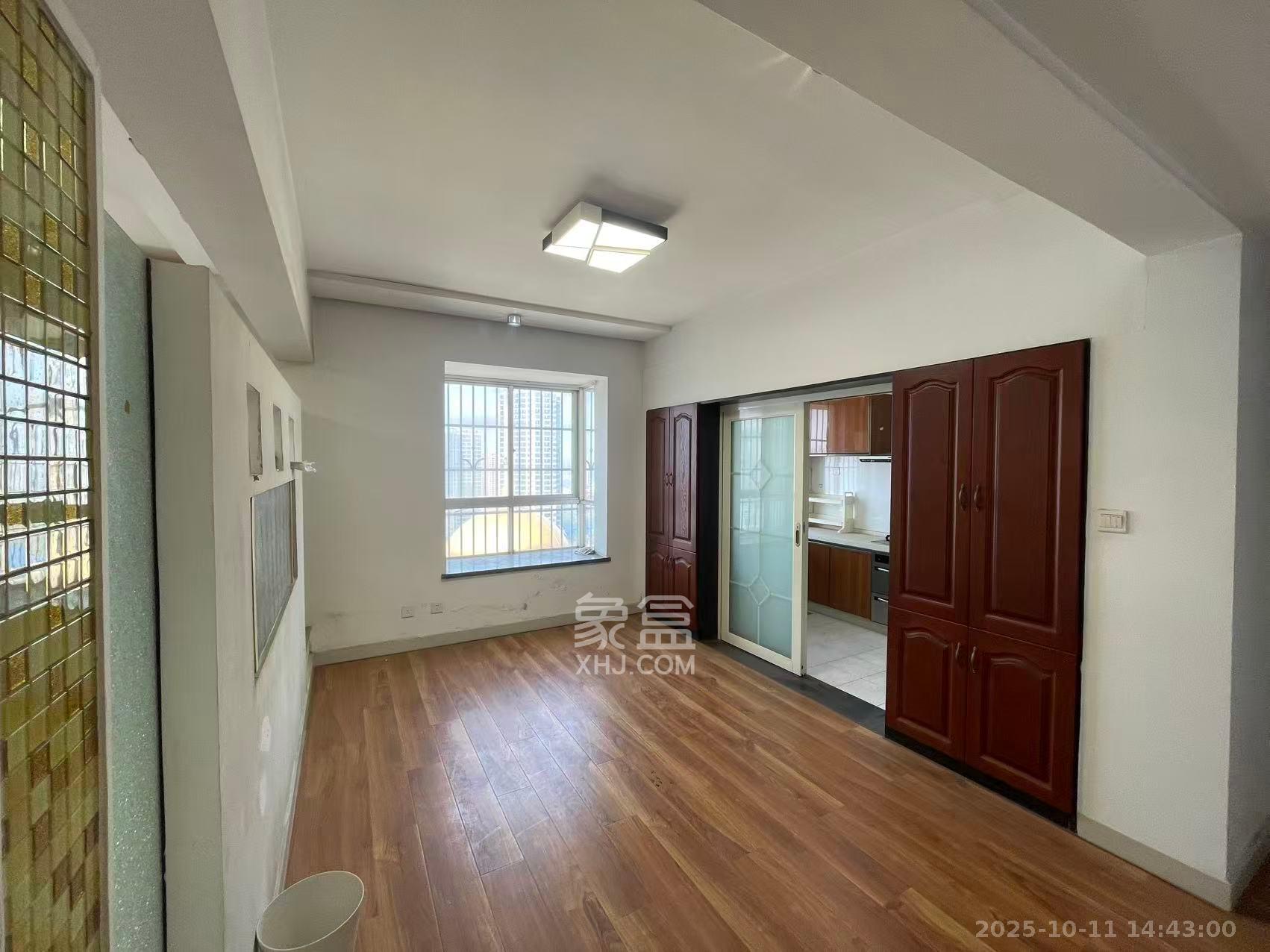 路桥大厦  4室2厅2卫    2700.0元/月室内图