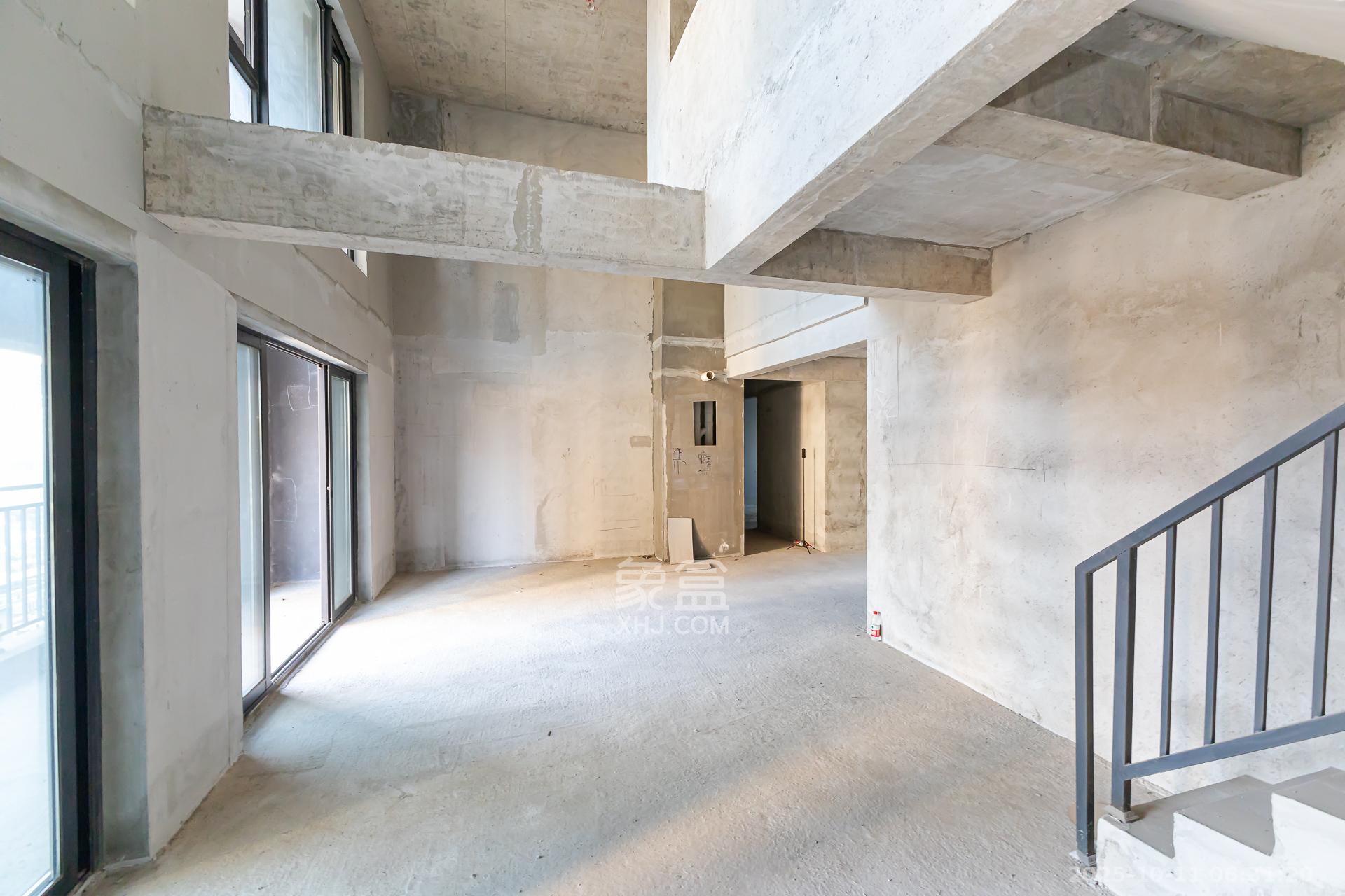 越秀湘江星汇城一期 4室2厅2卫 136.0万 越秀湘江星汇城一期 4室2厅2卫 136.0万客厅