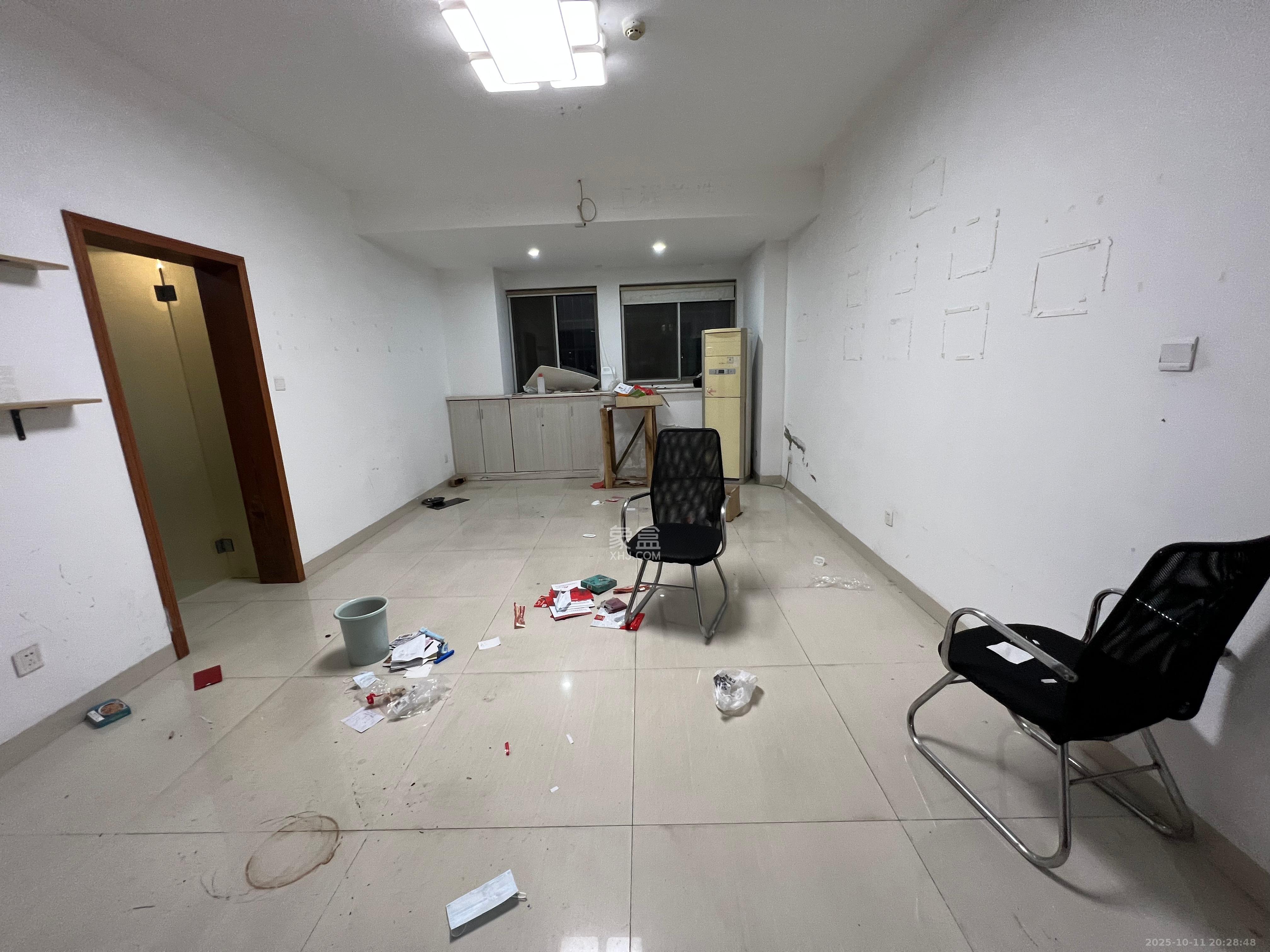 汇达国际公馆(汇达大厦) 2室1厅1卫 2400.0元/月 汇达国际公馆(汇达大厦) 2室1厅1卫 2400.0元/月室内图