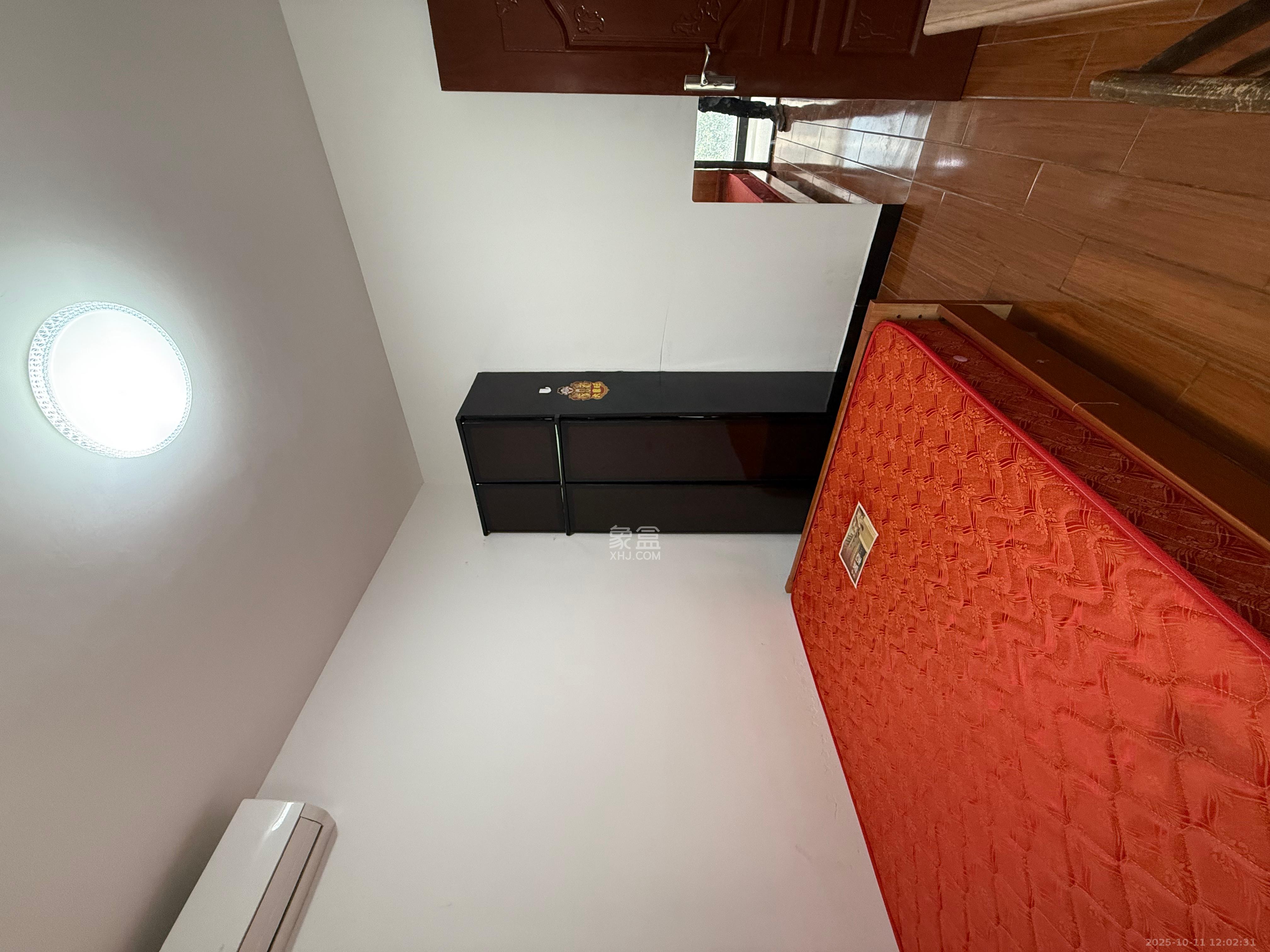 南山雍江汇(滨江国际新城)  1室1厅1卫    950.0元/月 南山雍江汇(滨江国际新城)  1室1厅1卫    950.0元/月