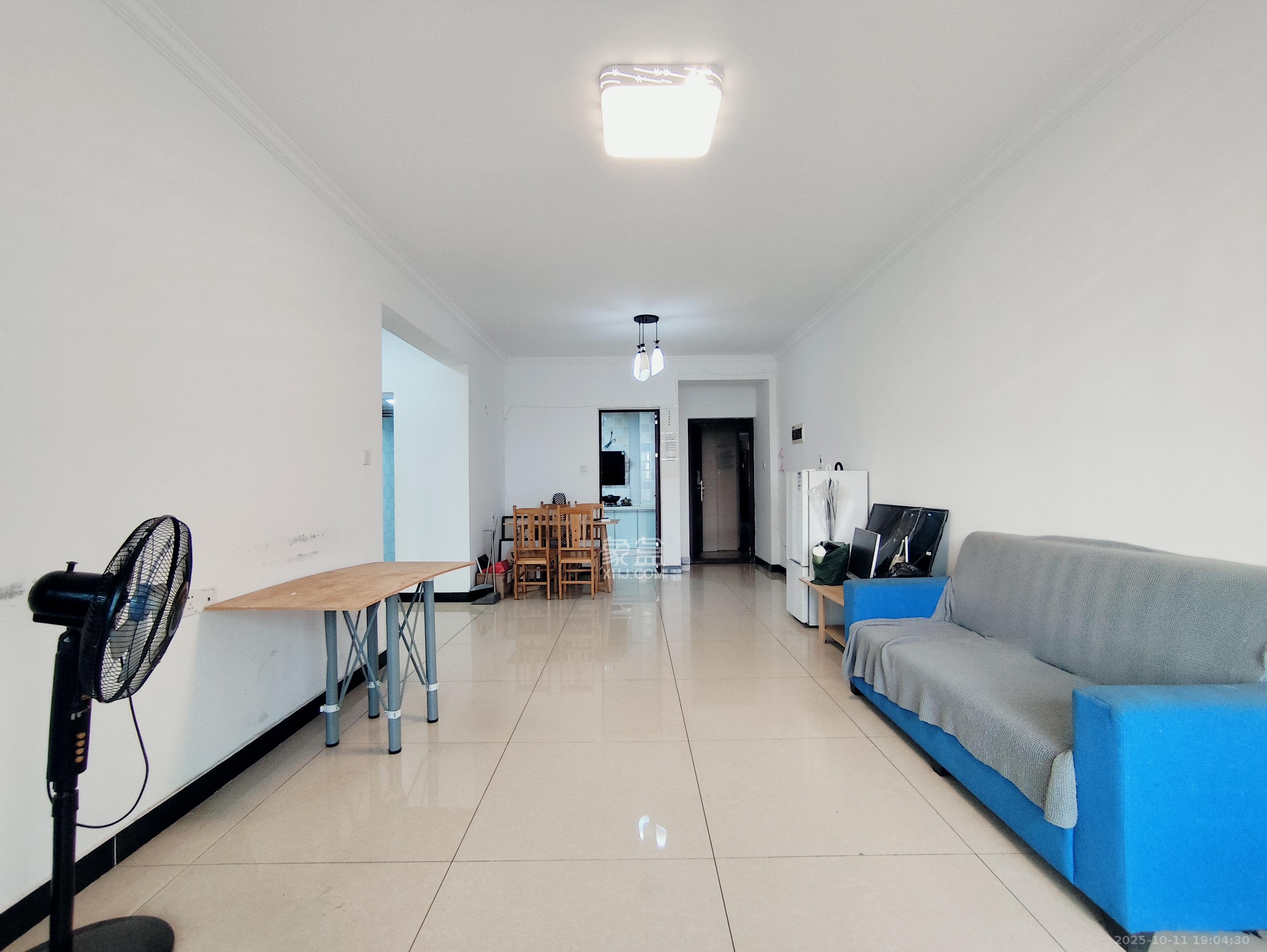 辉宏橄榄城  3室2厅1卫    1700.0元/月 辉宏橄榄城  3室2厅1卫    1700.0元/月室内图