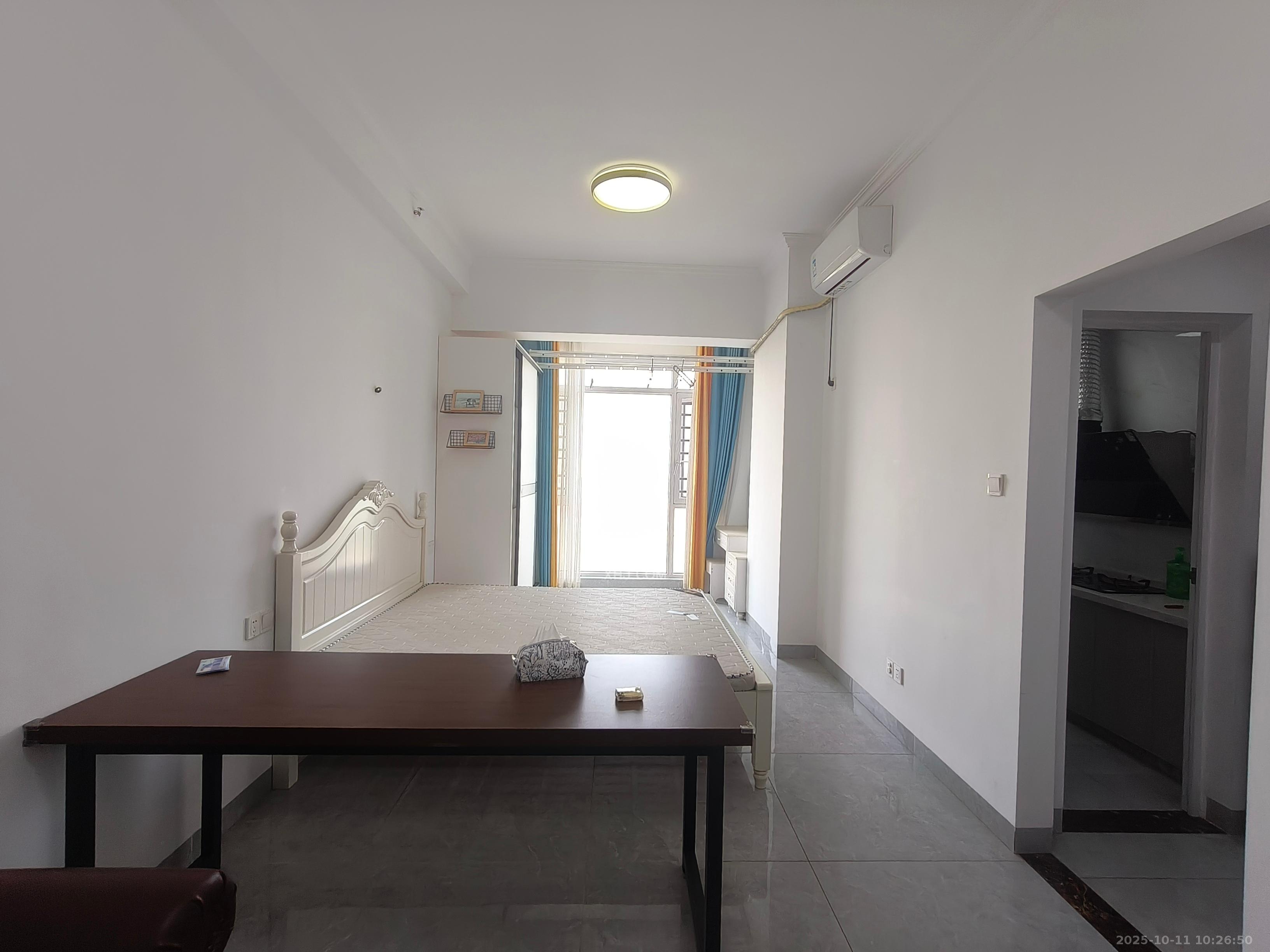 辉宏橄榄城 1室1厅1卫 1400.0元/月 辉宏橄榄城 1室1厅1卫 1400.0元/月室内图