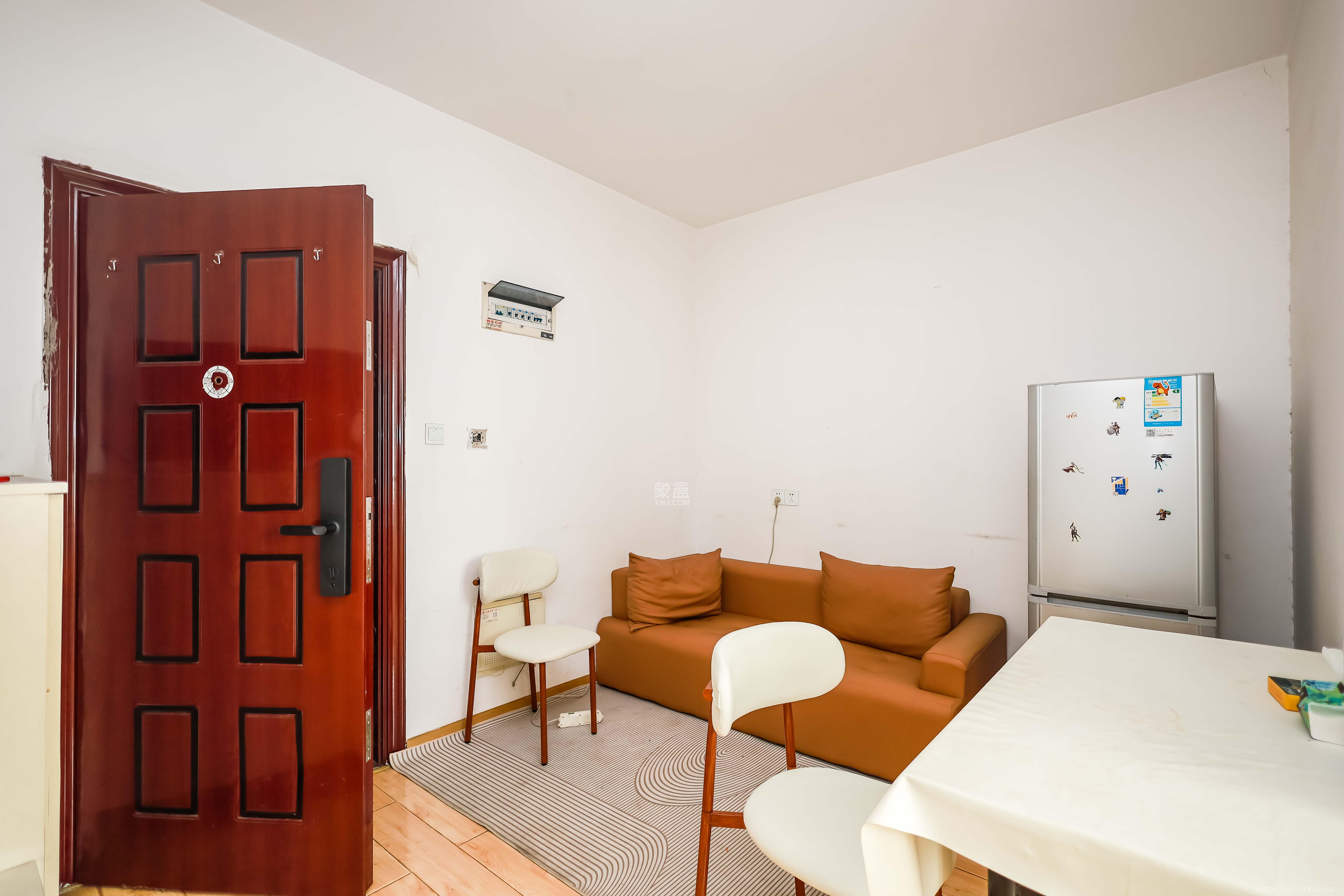 联美品格 1室1厅1卫 39.0万 联美品格 1室1厅1卫 39.0万客厅