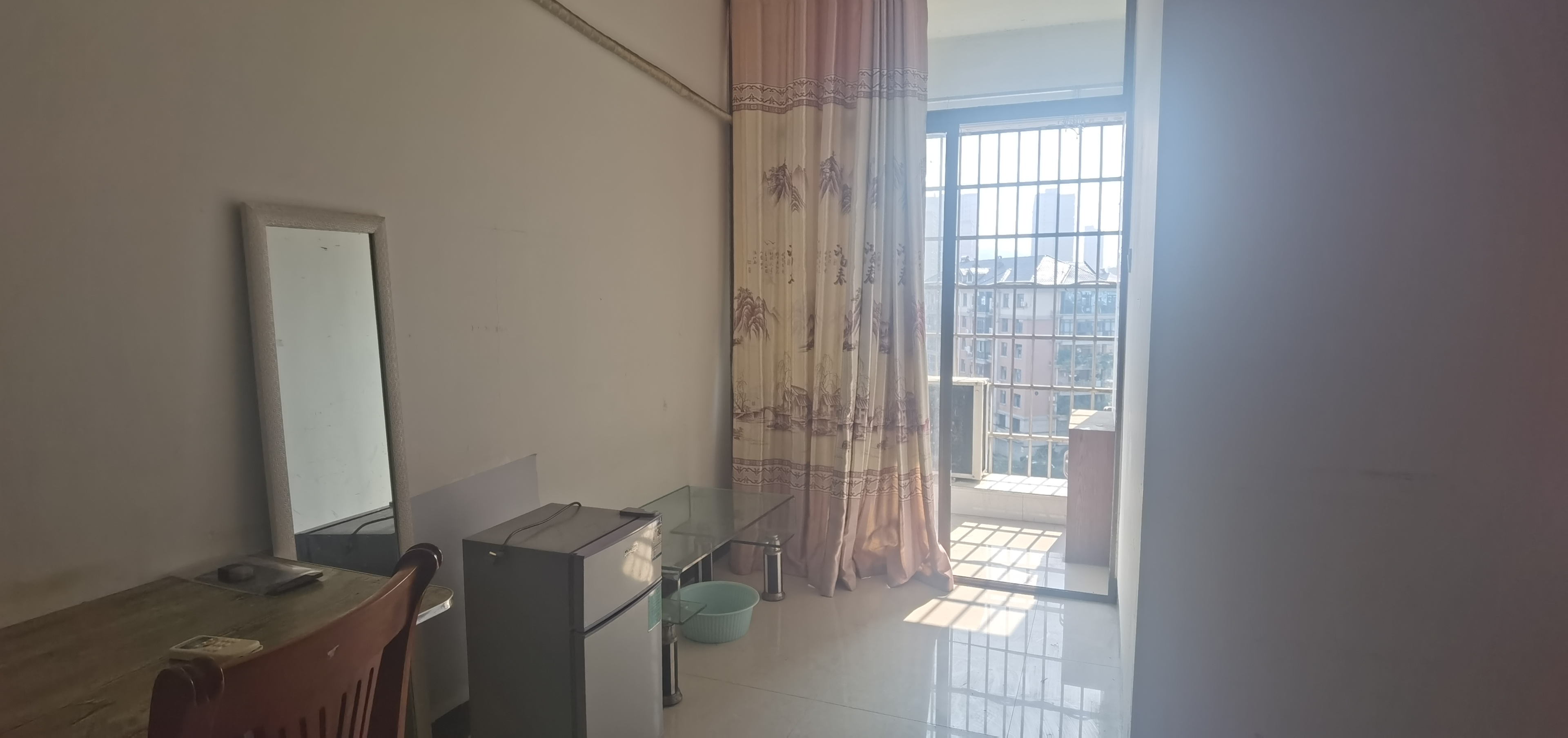 东方豪苑  1室0厅0卫    650.0元/月户型图