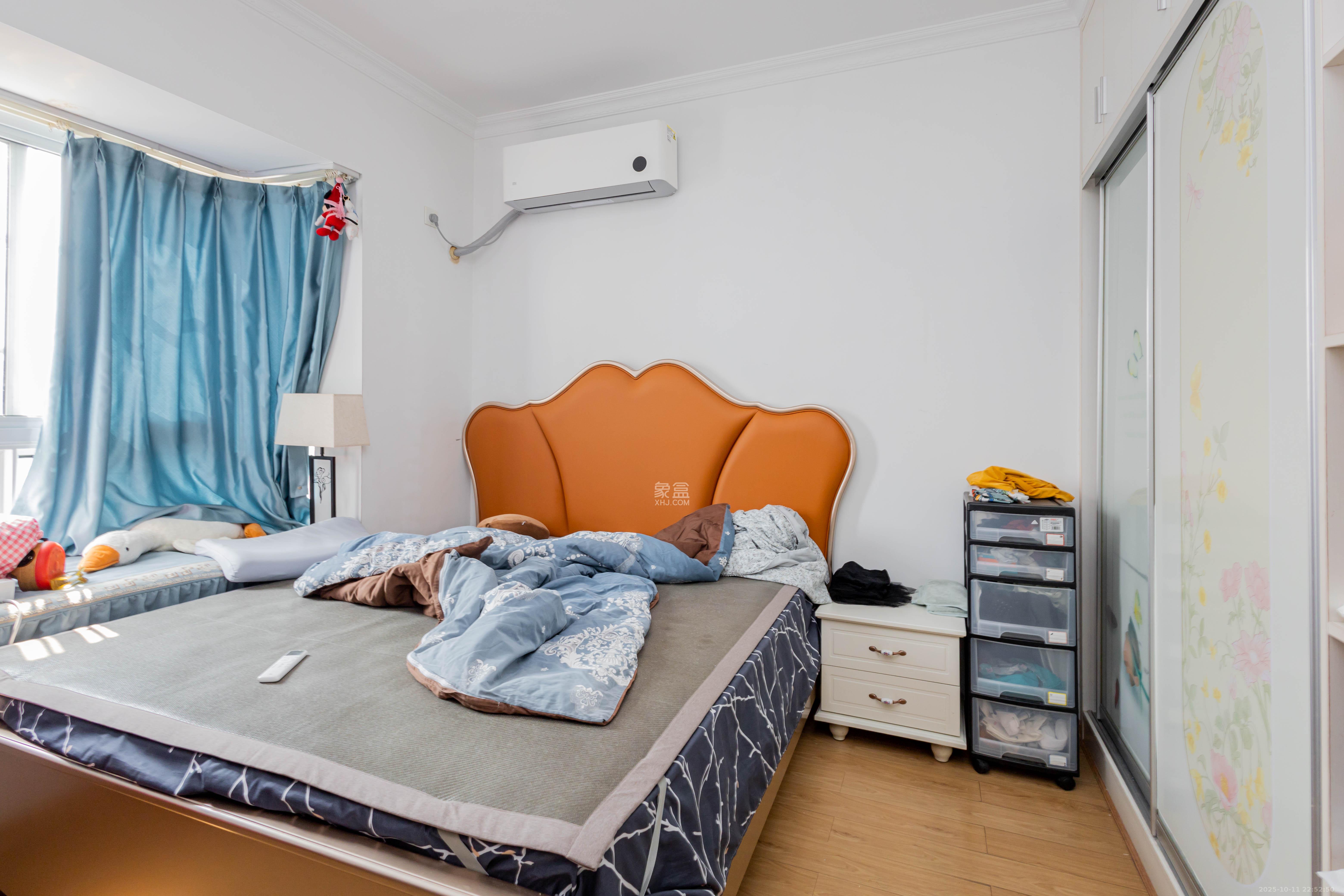 紫云阁 2室2厅1卫 58.0万 紫云阁 2室2厅1卫 58.0万卧室