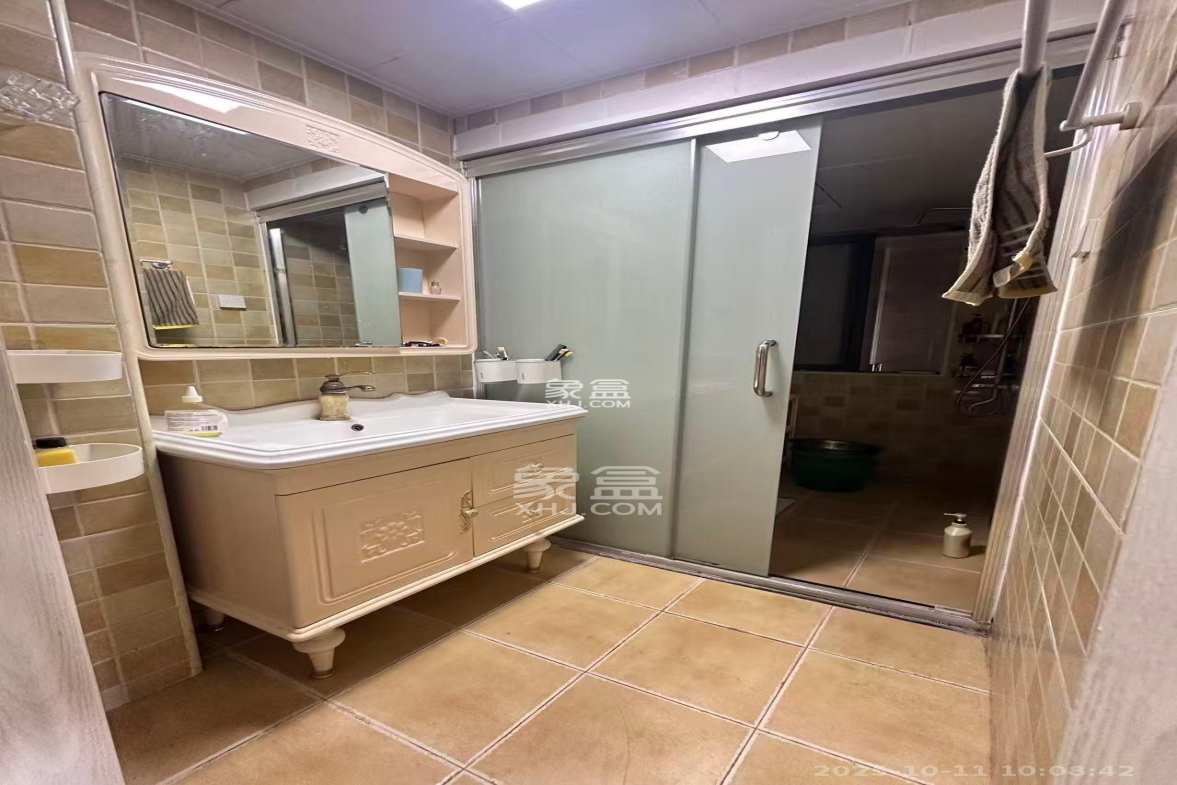 亚商国际  2室1厅1卫    2000.0元/月 亚商国际  2室1厅1卫    2000.0元/月室内图