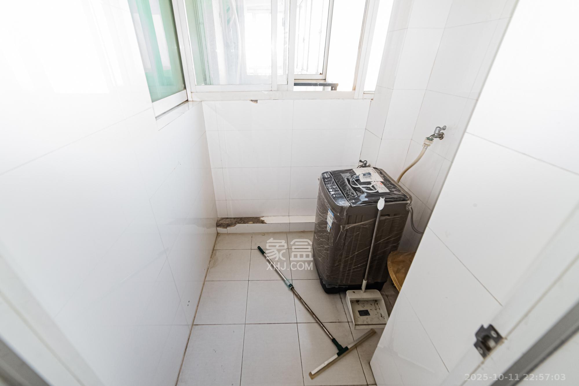 顺天黄金海岸 3室2厅1卫 85.0万 顺天黄金海岸 3室2厅1卫 85.0万阳台