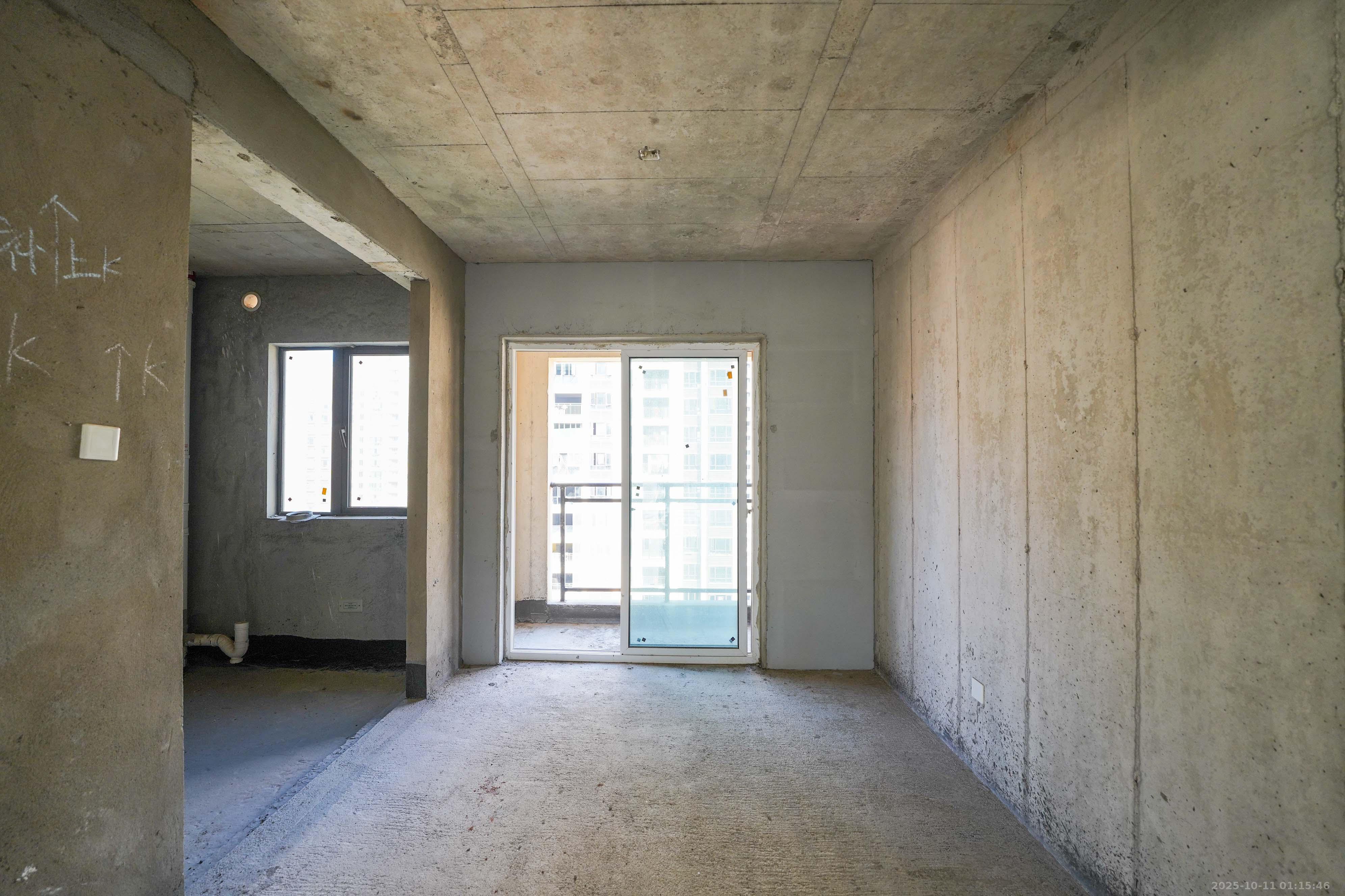 丽发新城 4室2厅2卫 101.6万 丽发新城 4室2厅2卫 101.6万客厅