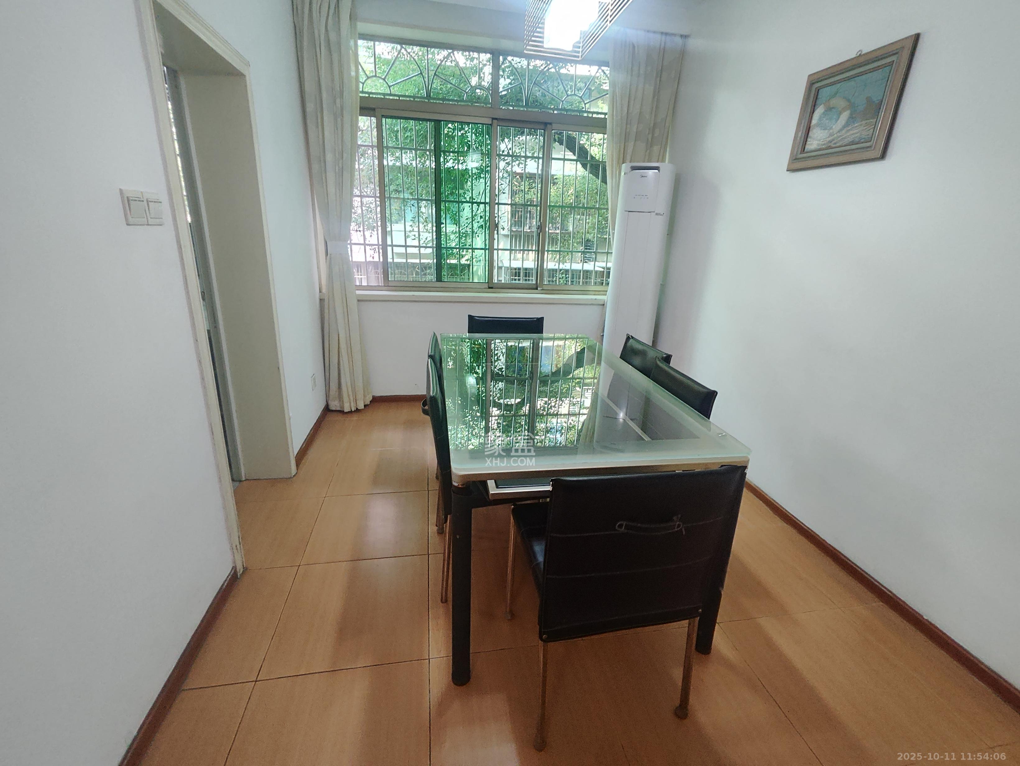 金科园  2室2厅1卫    2100.0元/月 金科园  2室2厅1卫    2100.0元/月室内图