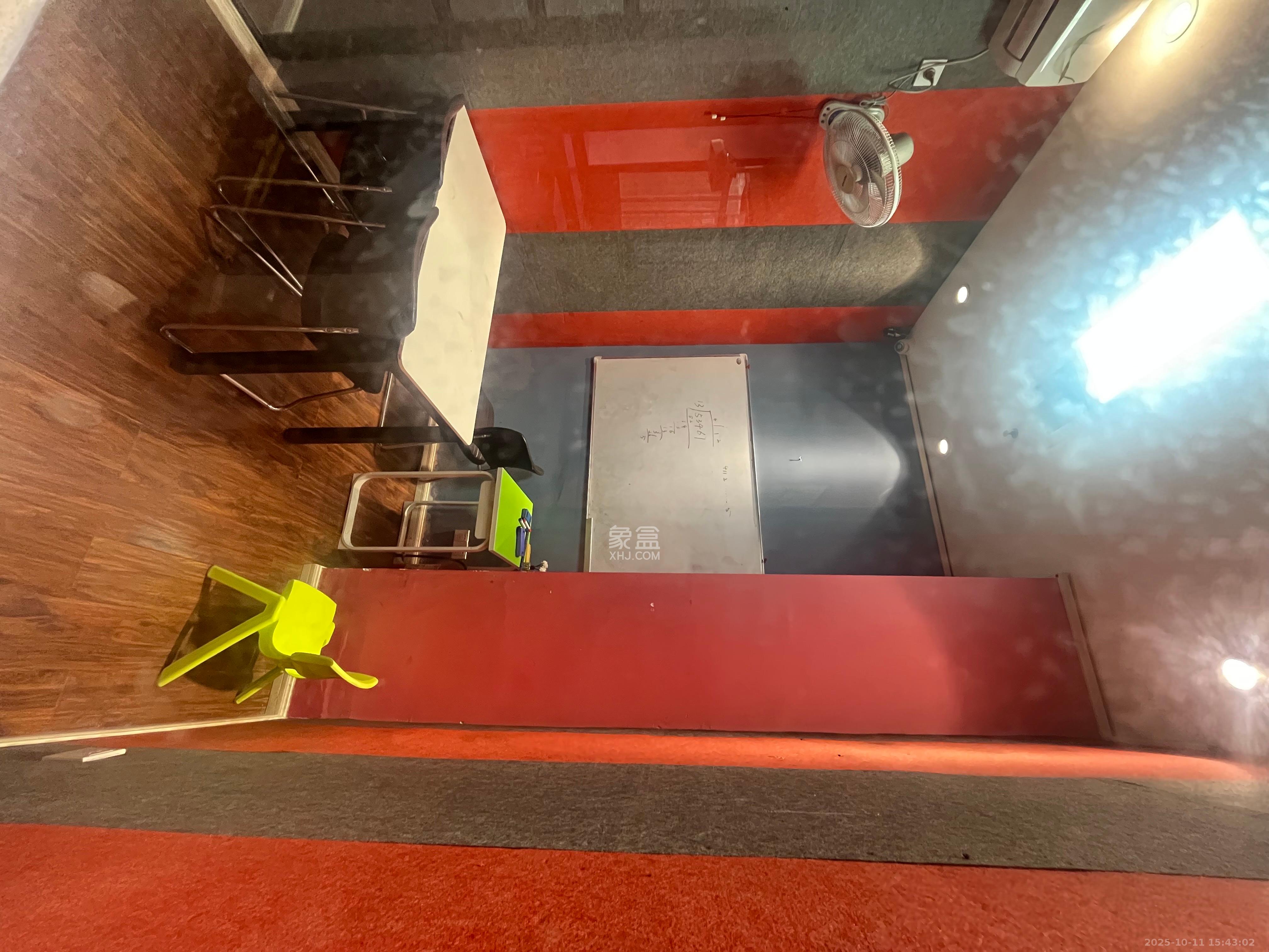 银轩铭誉（四海怡家）  5室1厅1卫    4500.0元/月室内图